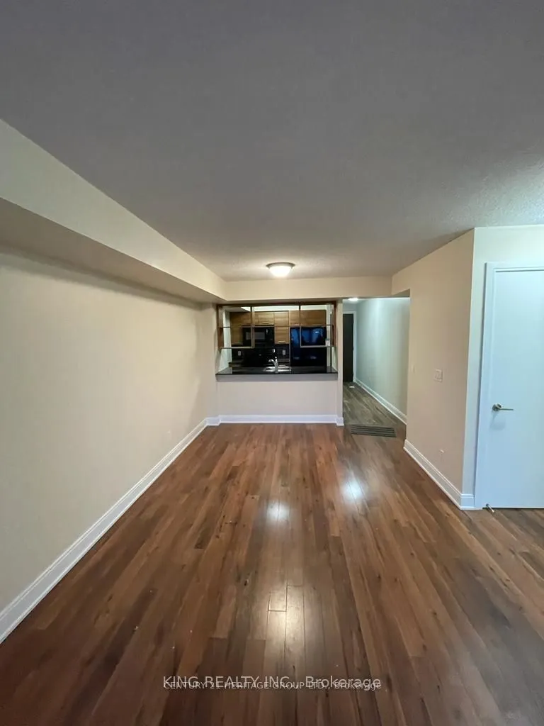 125 Village Green Square, #1511