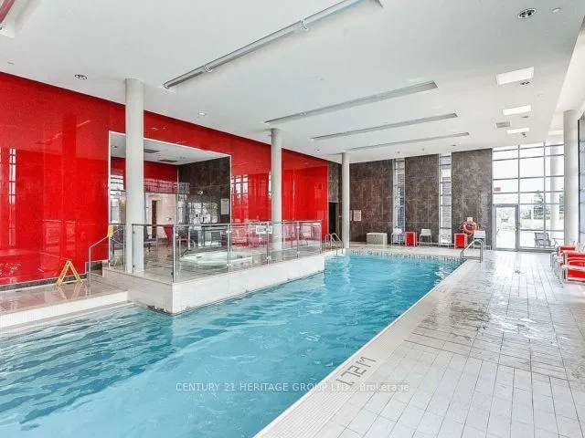 125 Village Green Square, #1511
