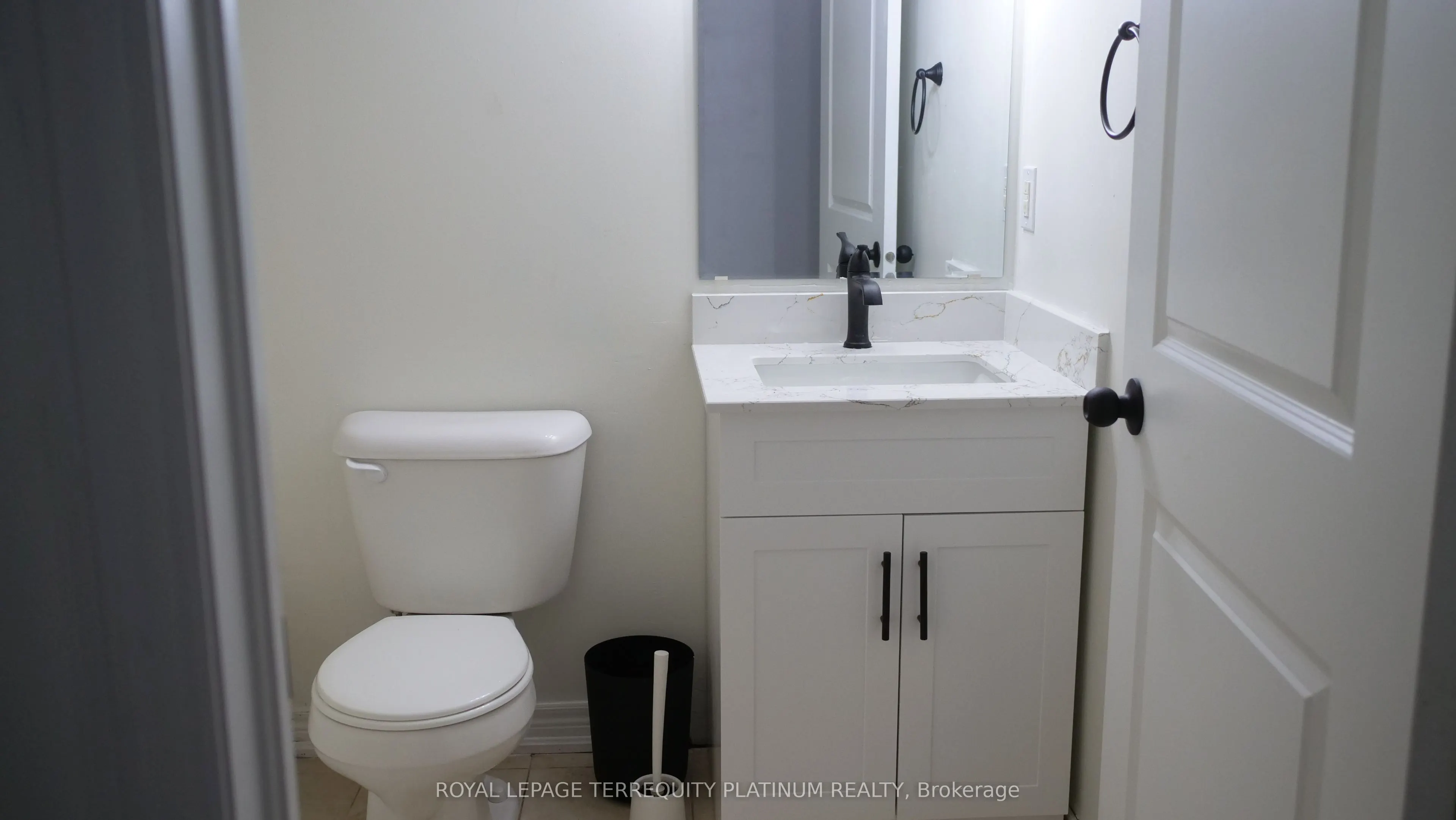 2823 St Clair Avenue E, #Lower