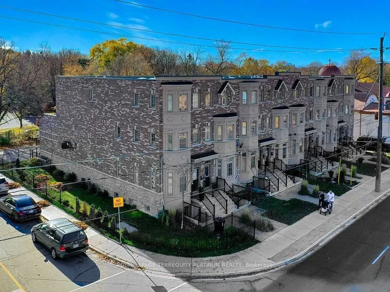 2823 St Clair Avenue E, #Lower
