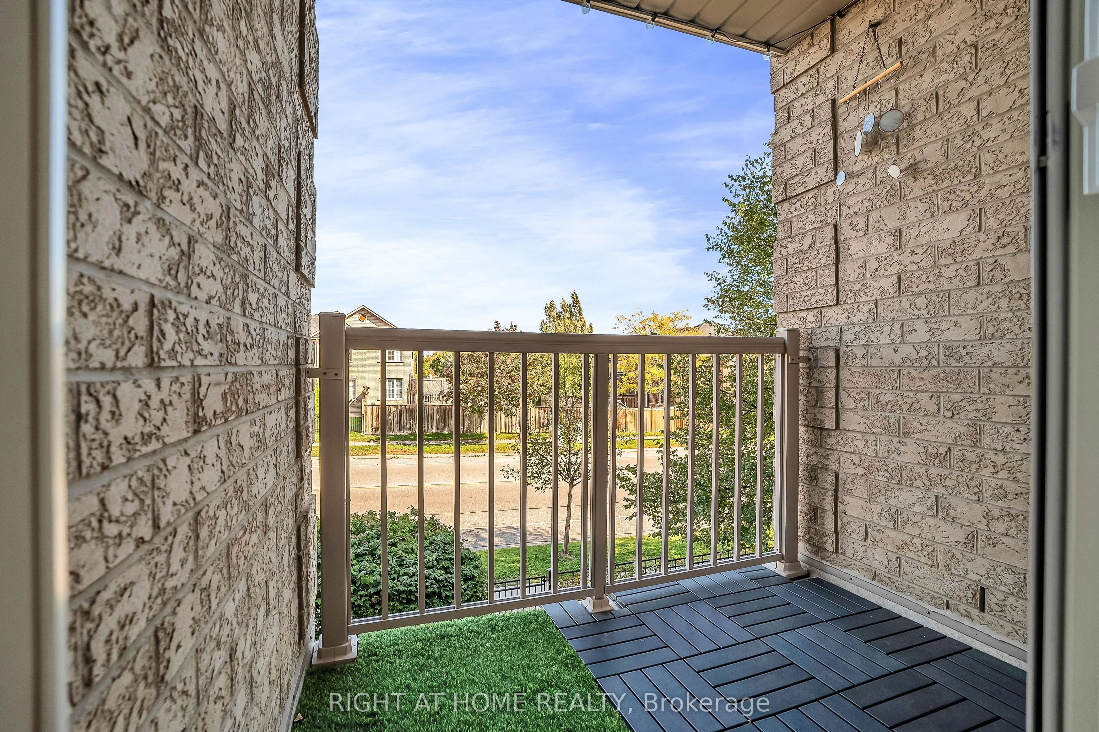 70 Petra Way, #2