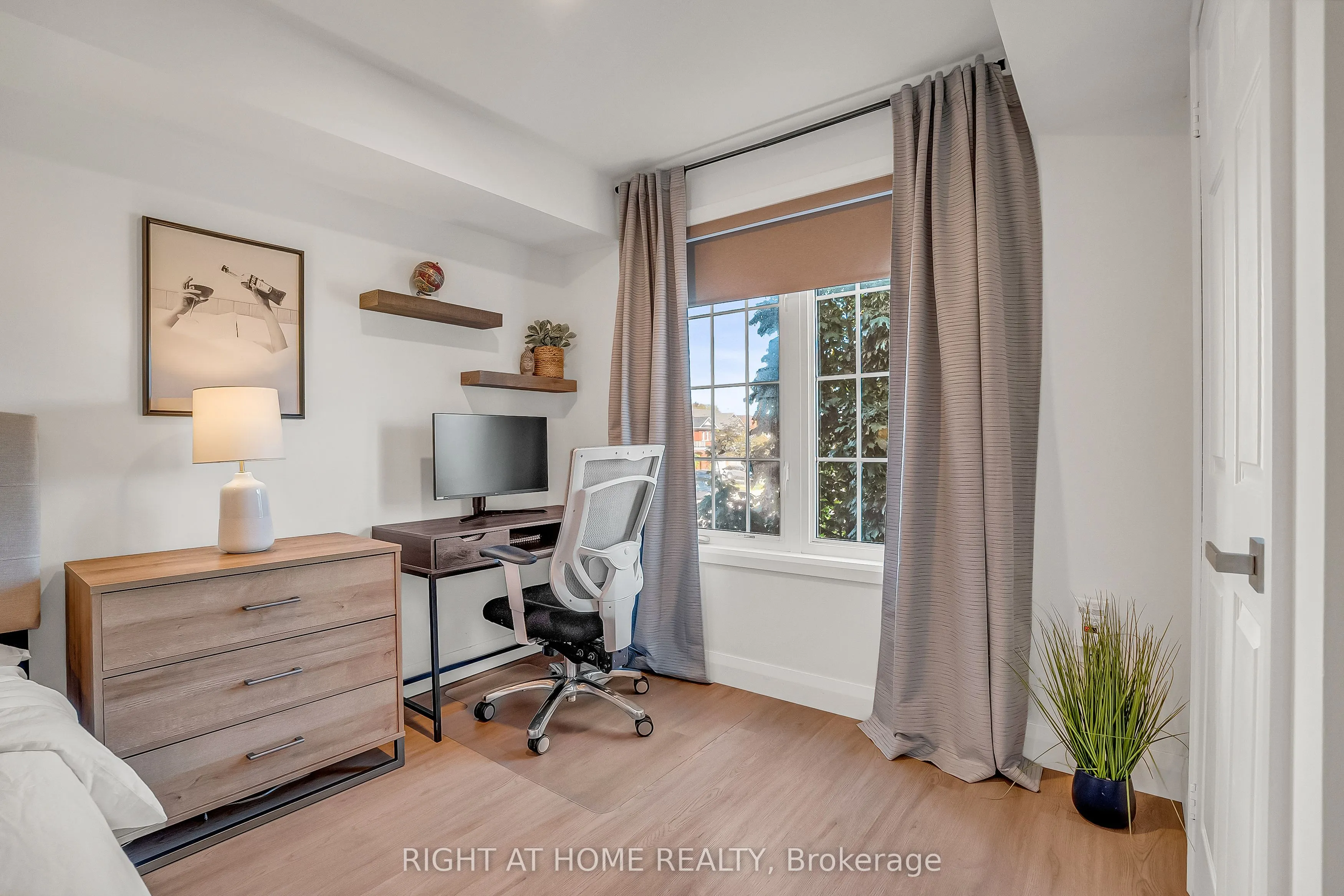 70 Petra Way, #2