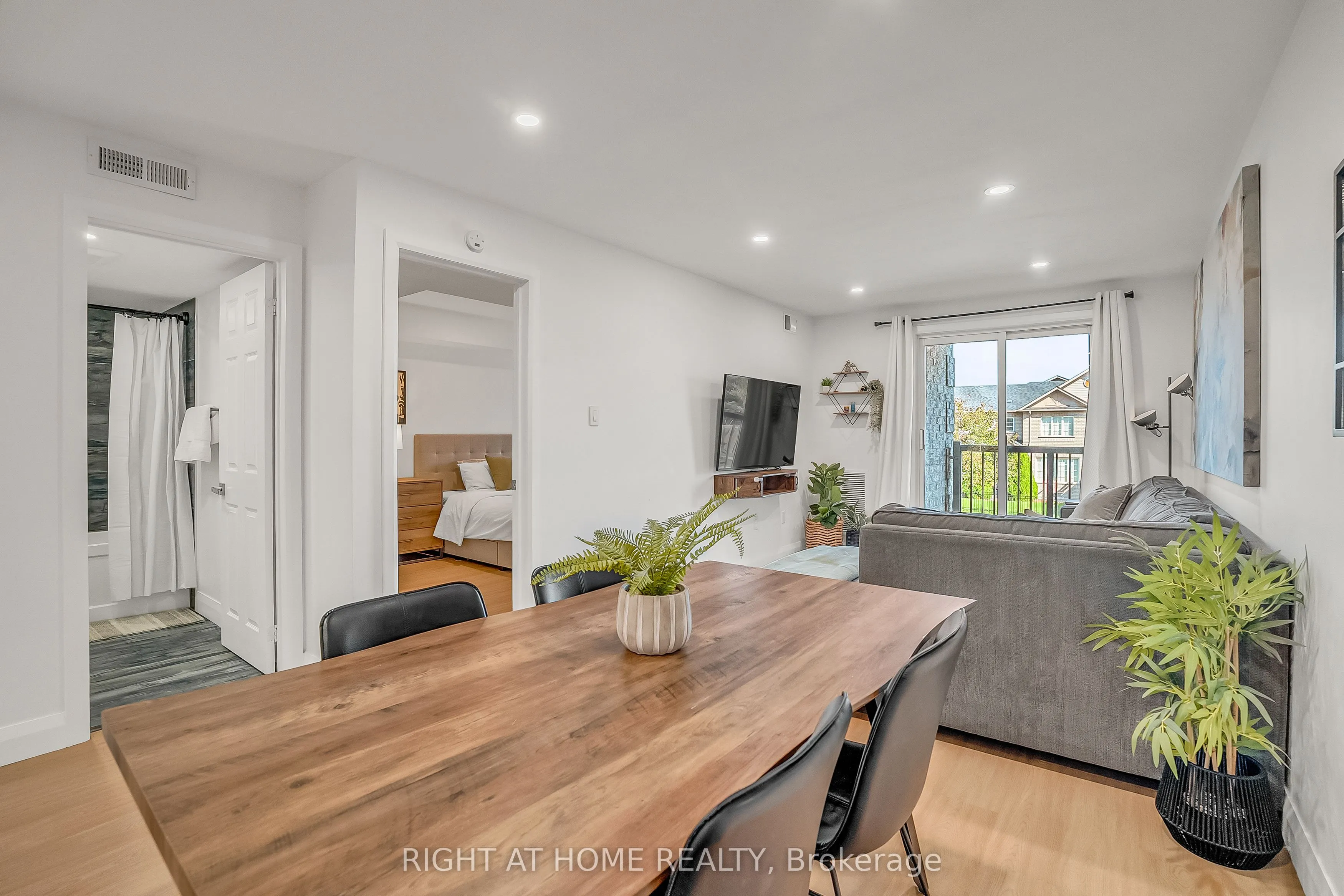 70 Petra Way, #2
