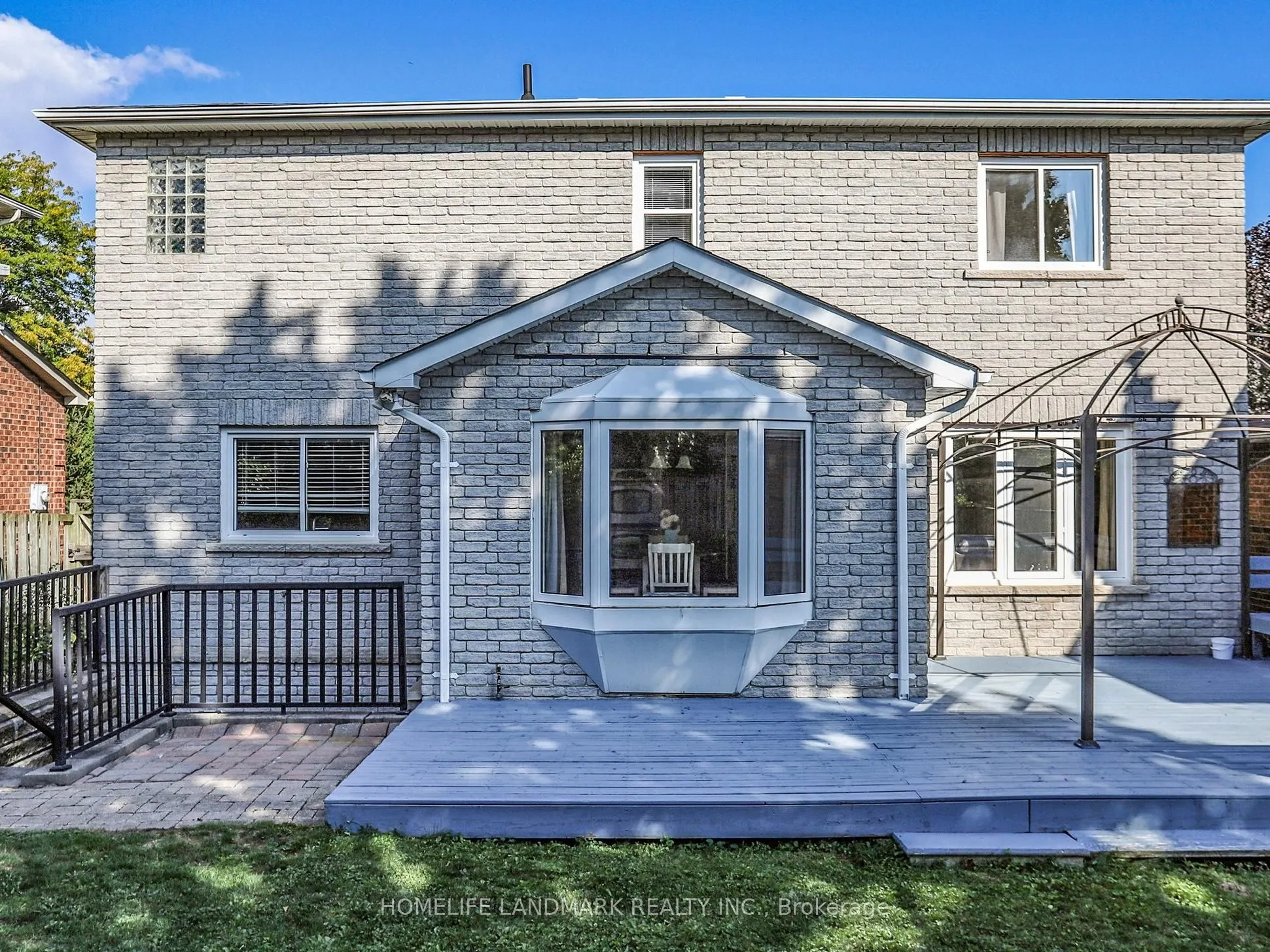 6 Broughton Court