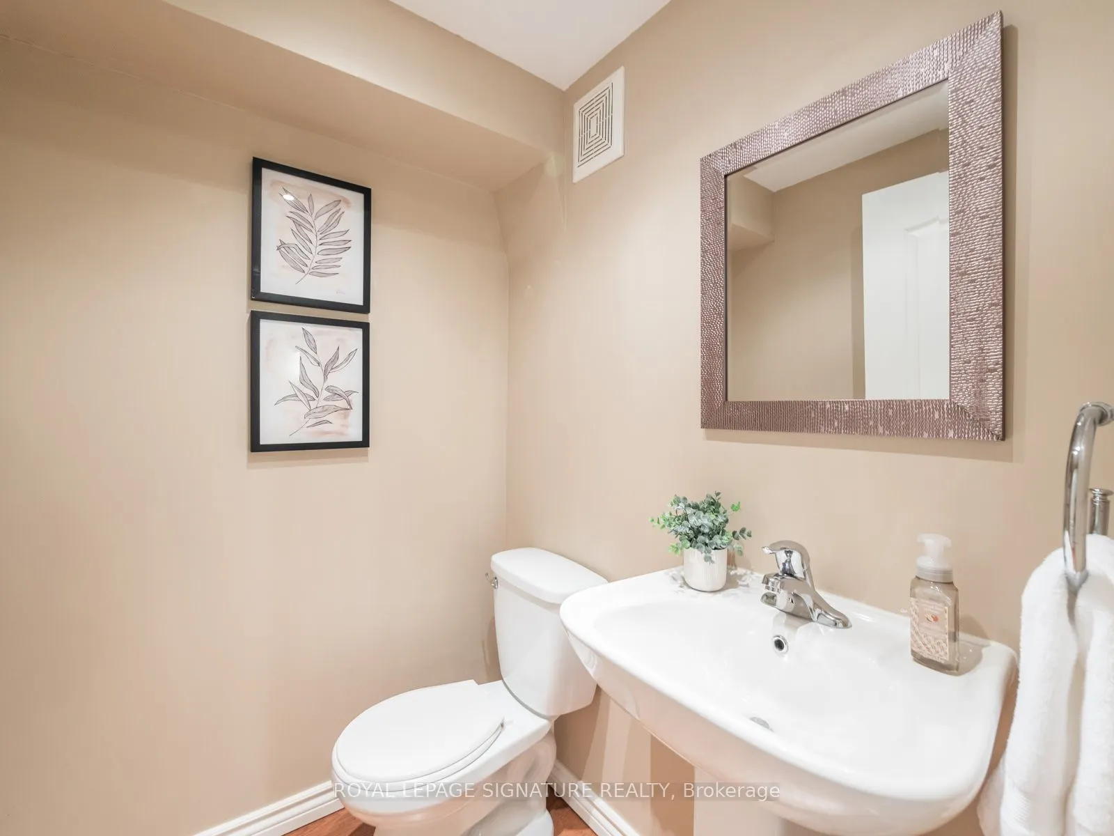 2 Denbury Court