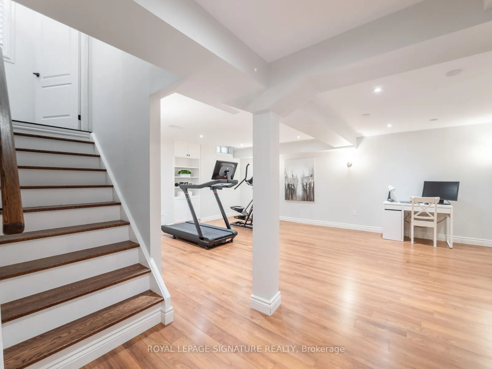 2 Denbury Court