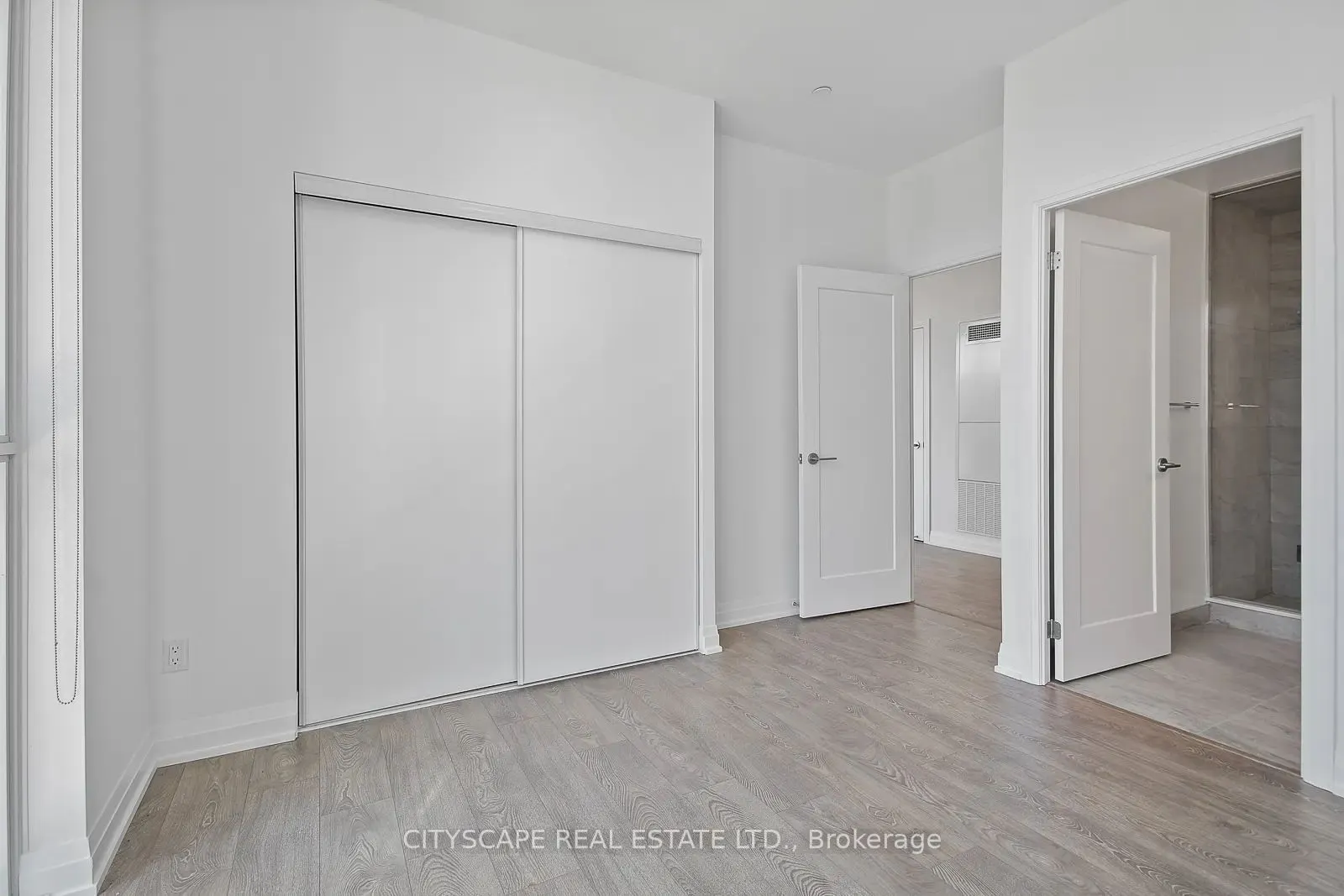 286 Main Street, #303