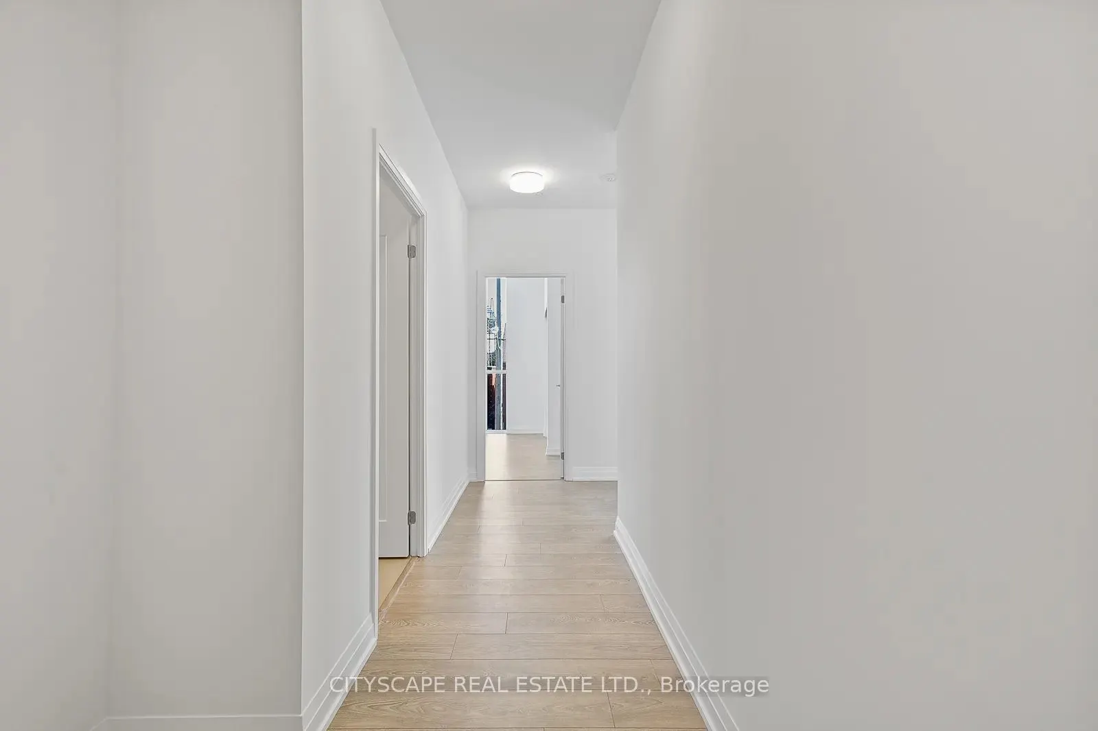 286 Main Street, #303