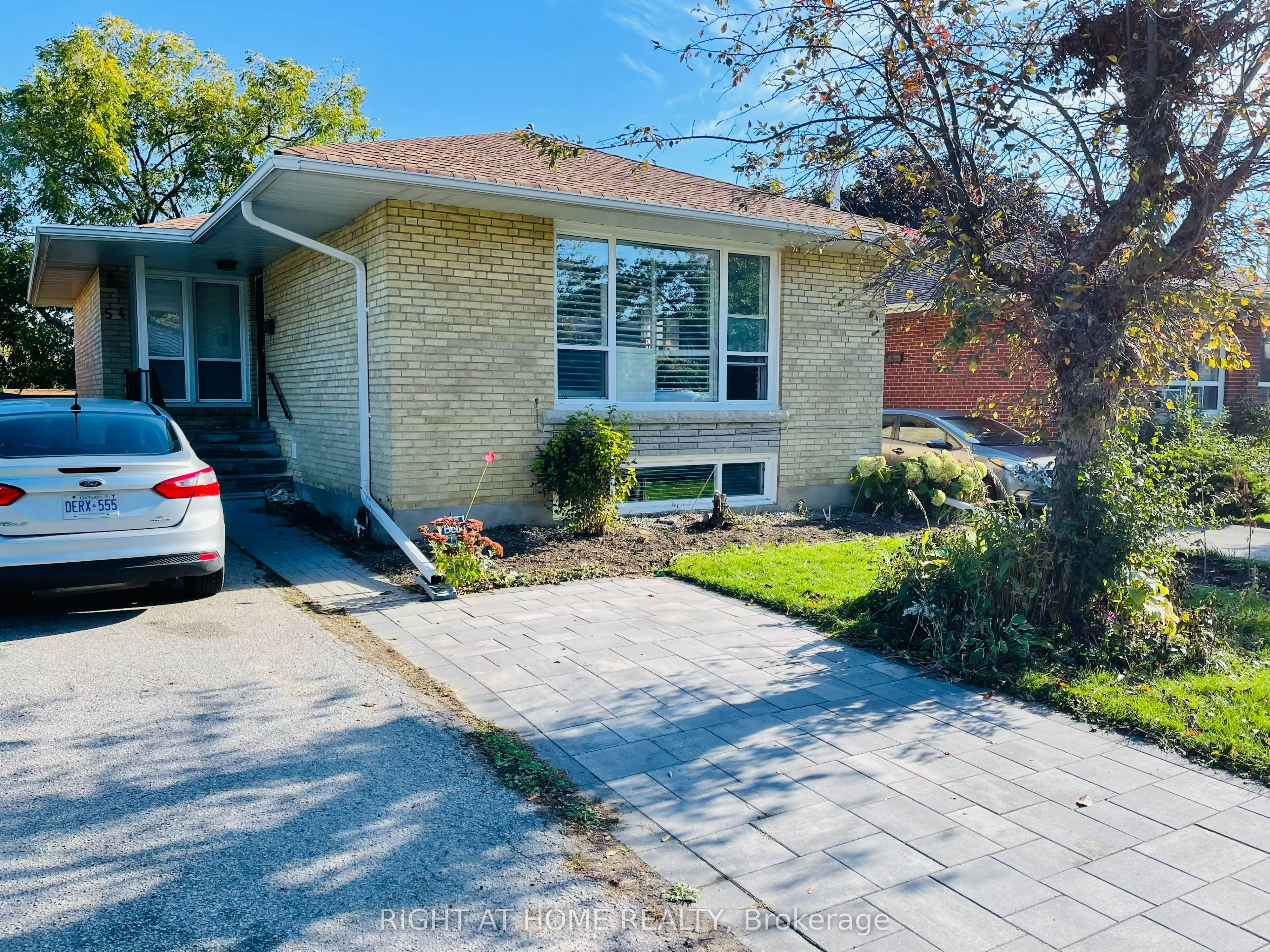 54 Medley Crescent, #Basement