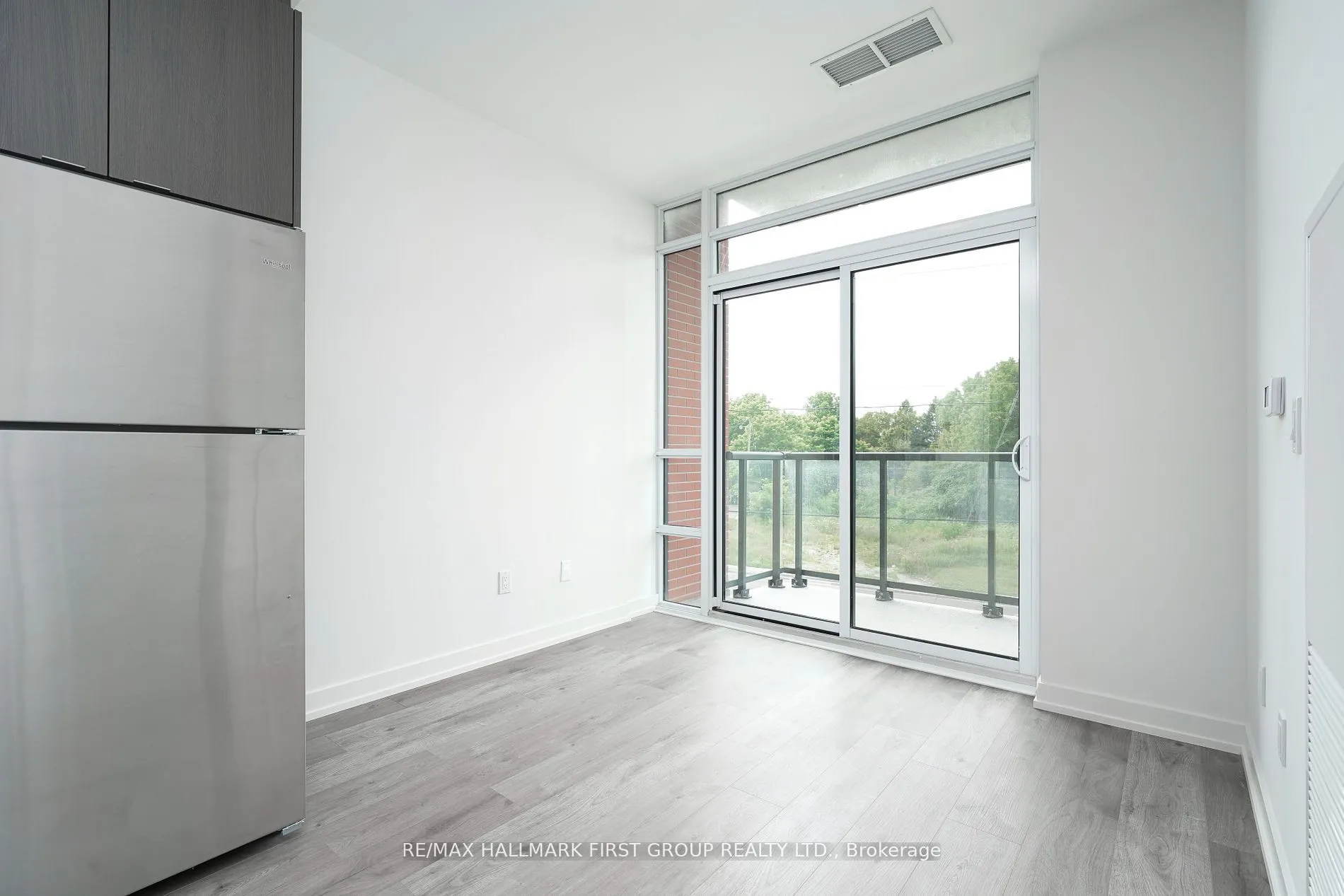 1010 Dundas Street E, #216
