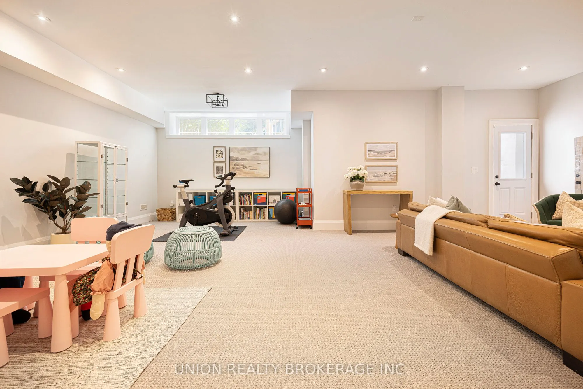 33 Hunt Club Drive