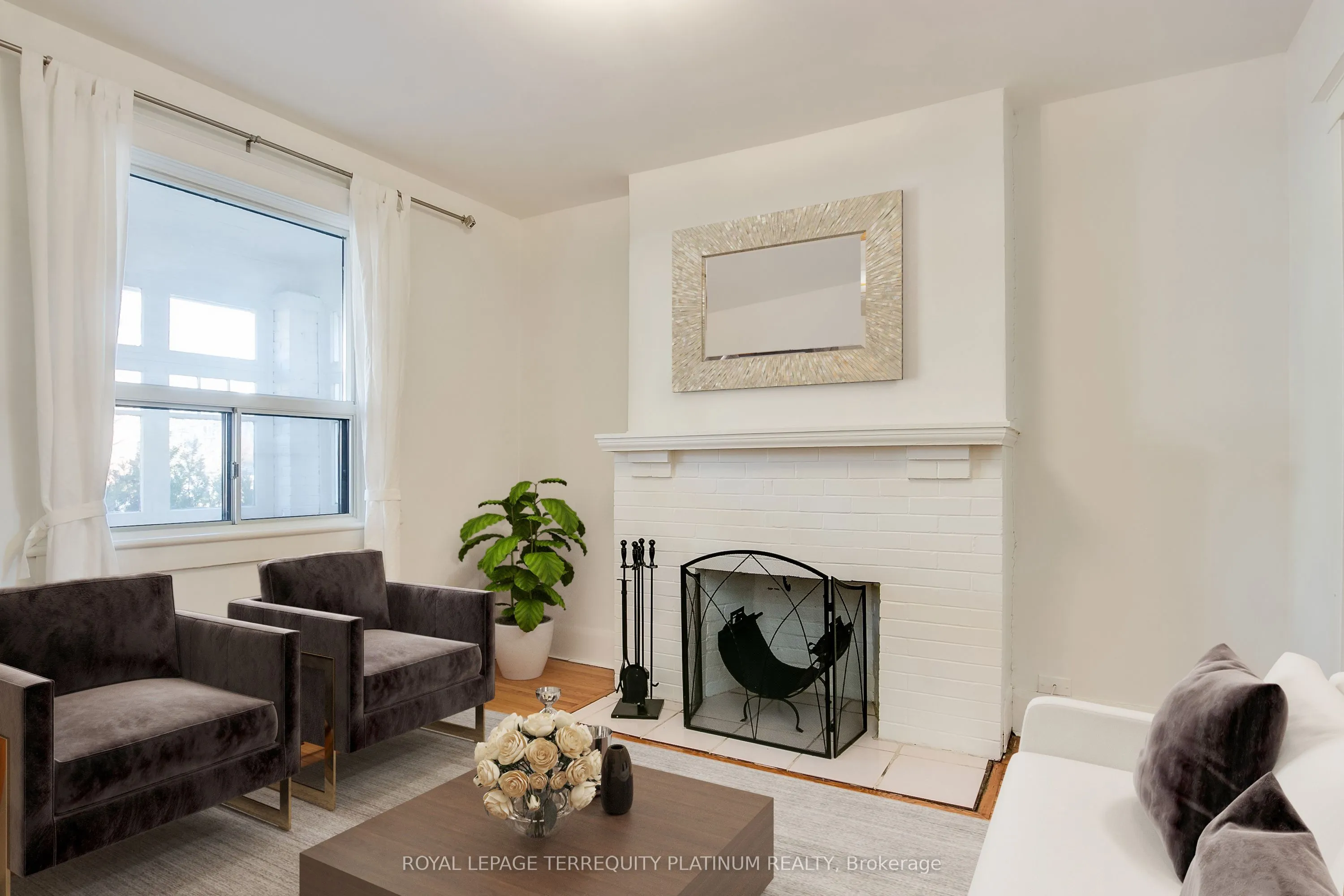 55 Woodrow Avenue
