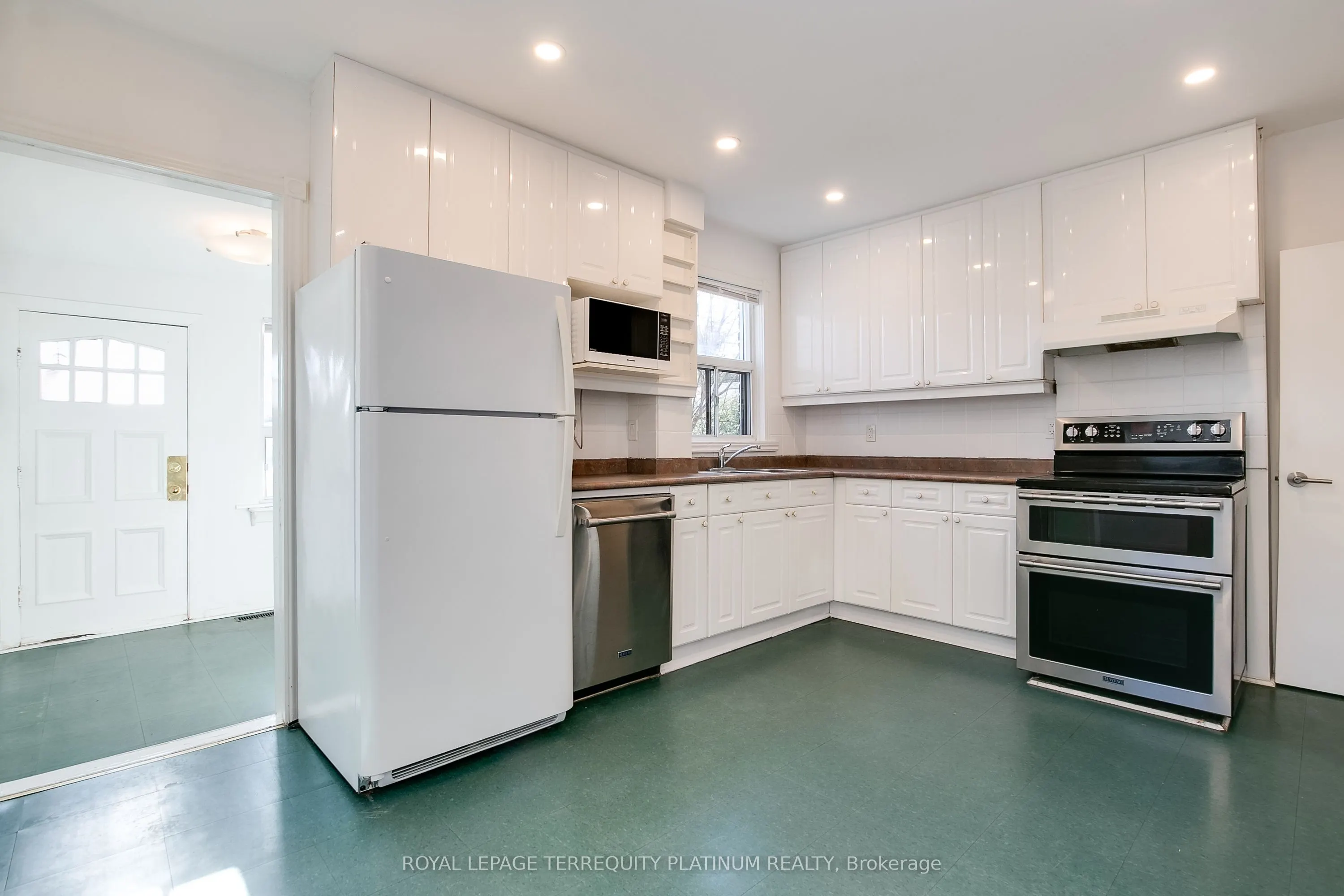 55 Woodrow Avenue