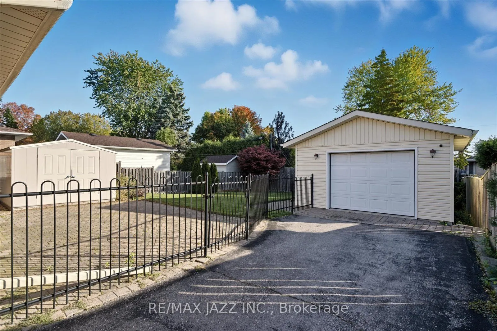 415 Fairlawn Street