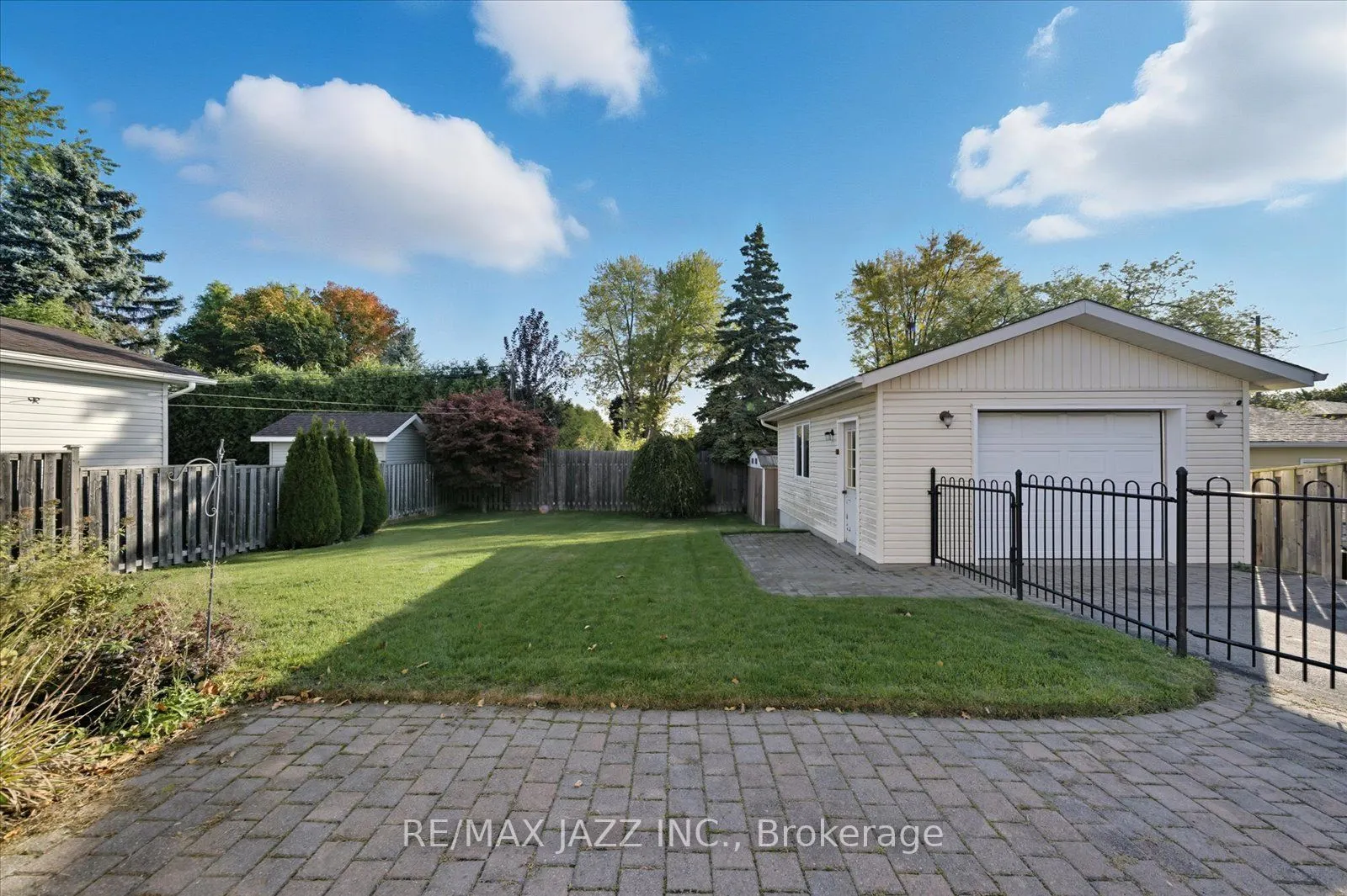 415 Fairlawn Street