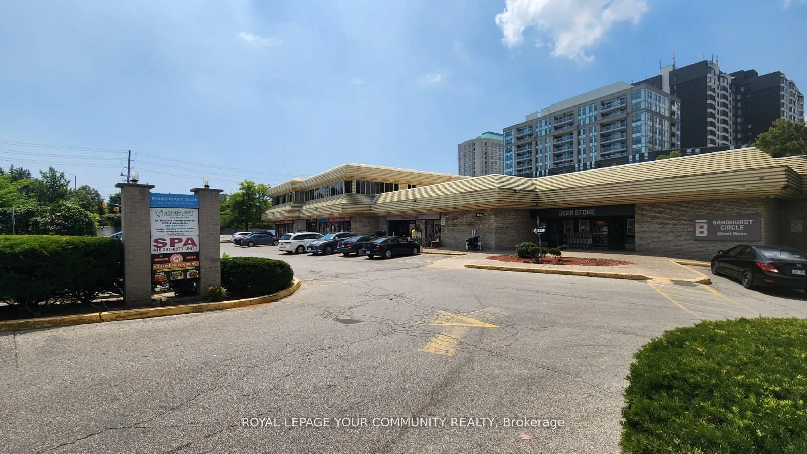 1001 Sandhurst Circle, #203