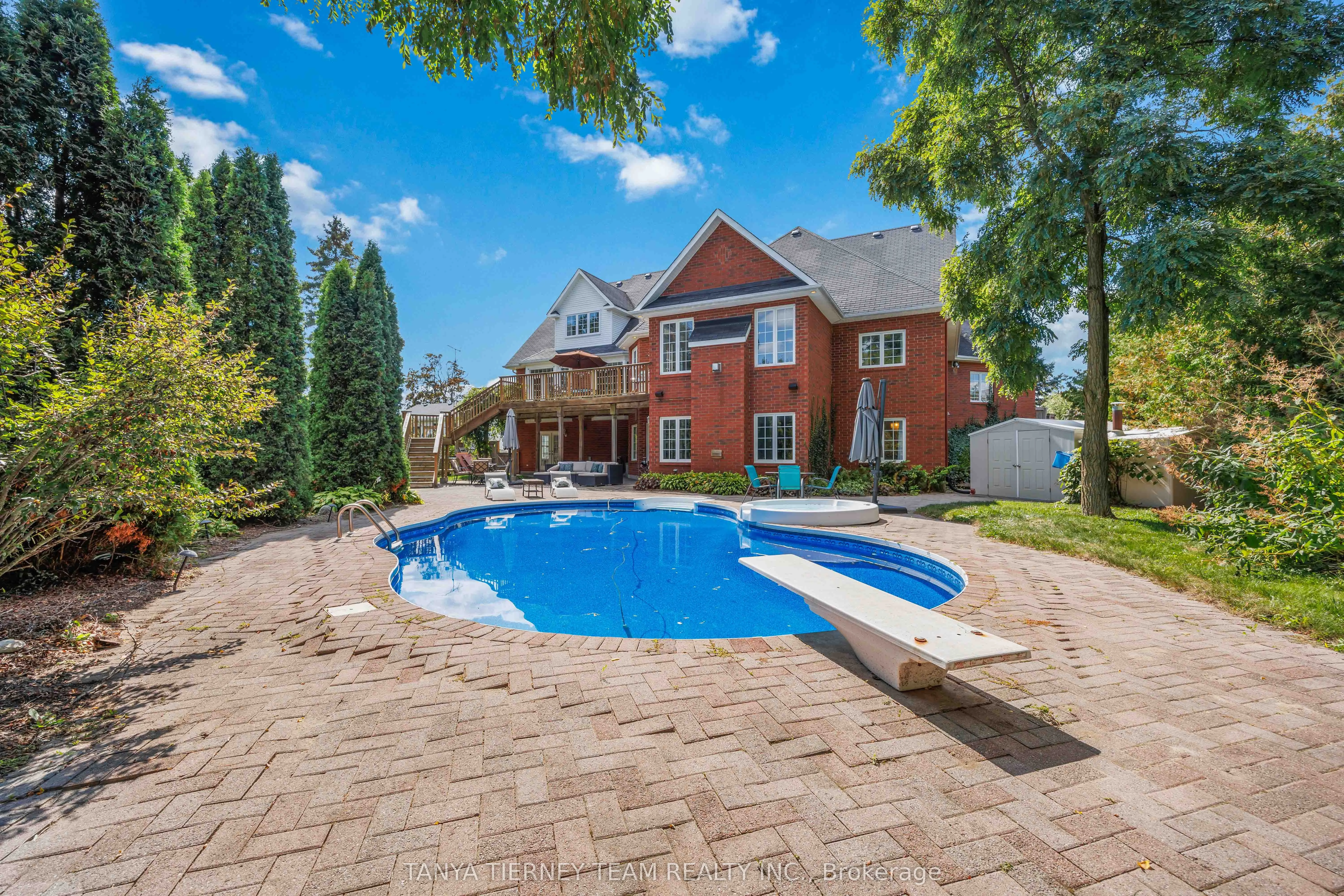 1277 Townline Road N