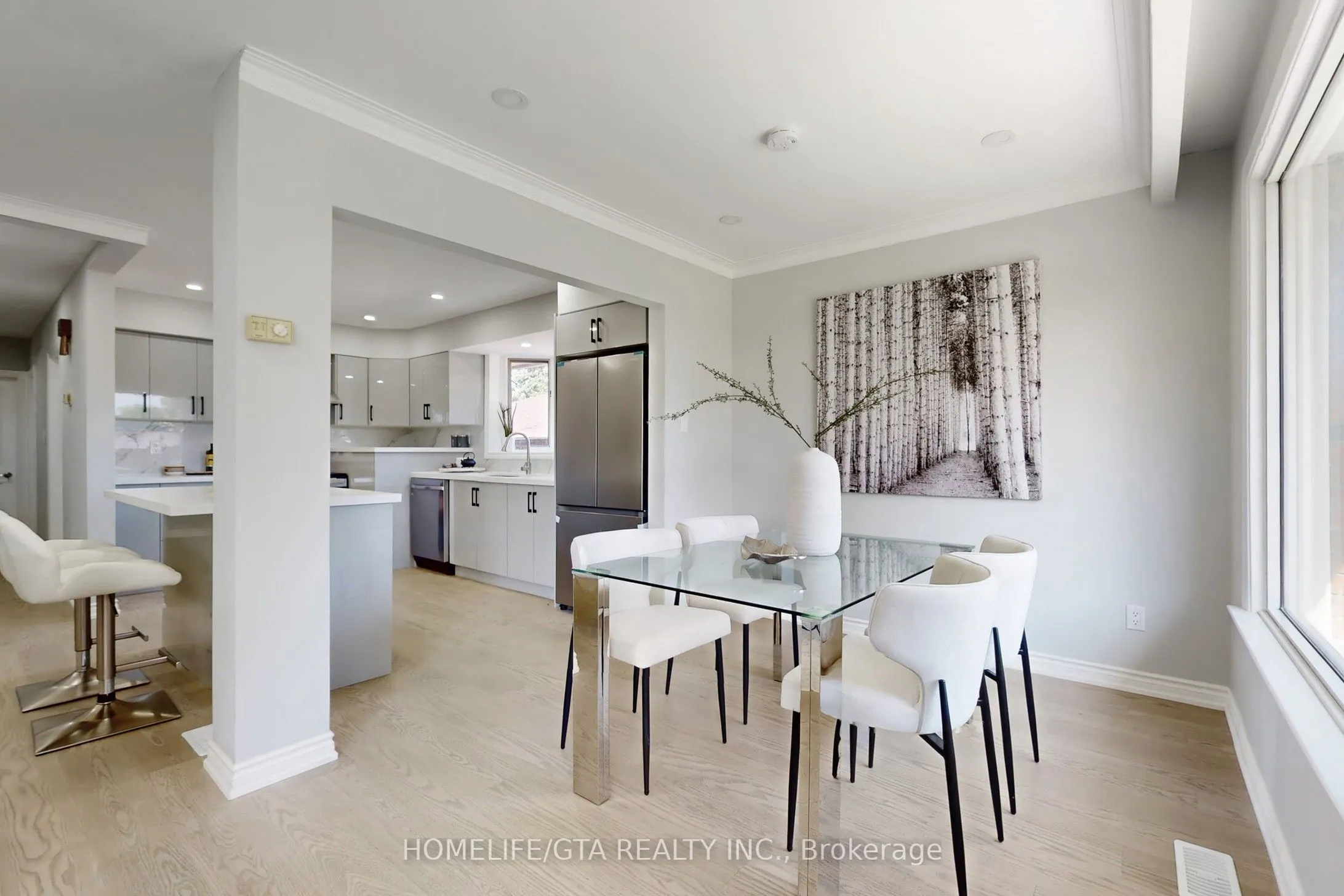 16 Woolwick Drive