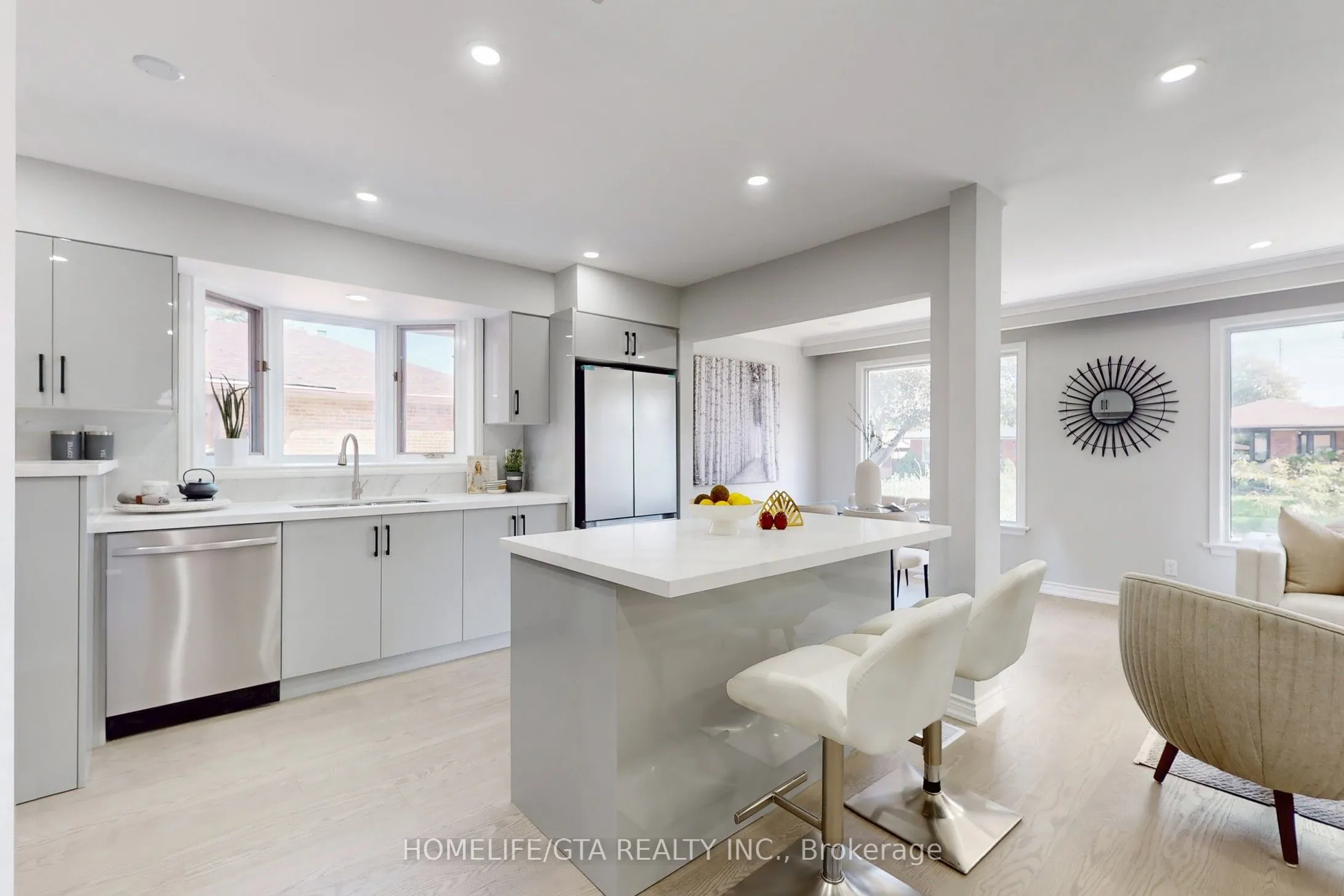 16 Woolwick Drive