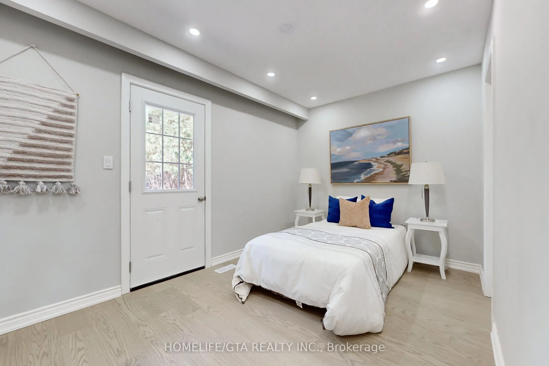 16 Woolwick Drive