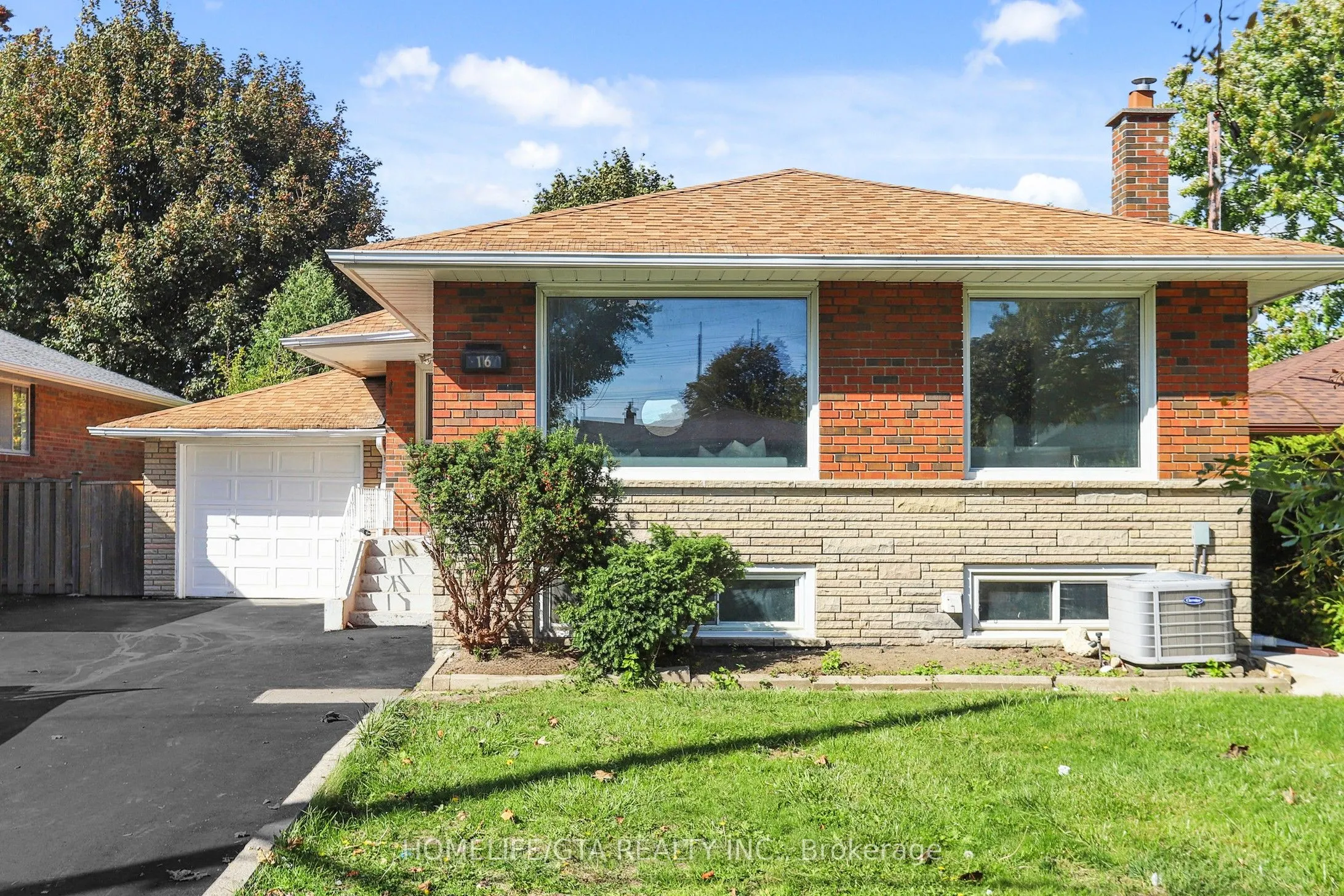 16 Woolwick Drive