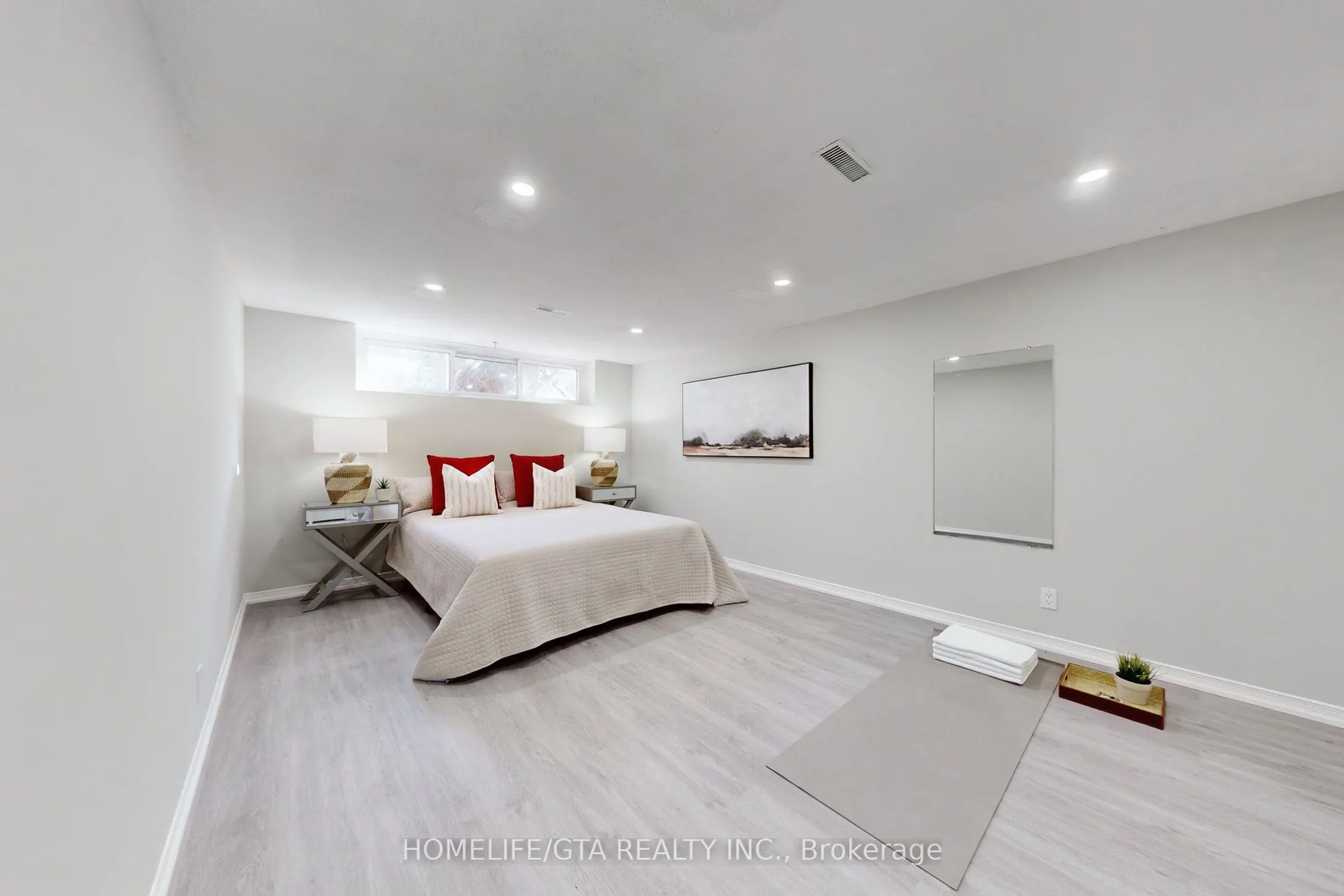 16 Woolwick Drive