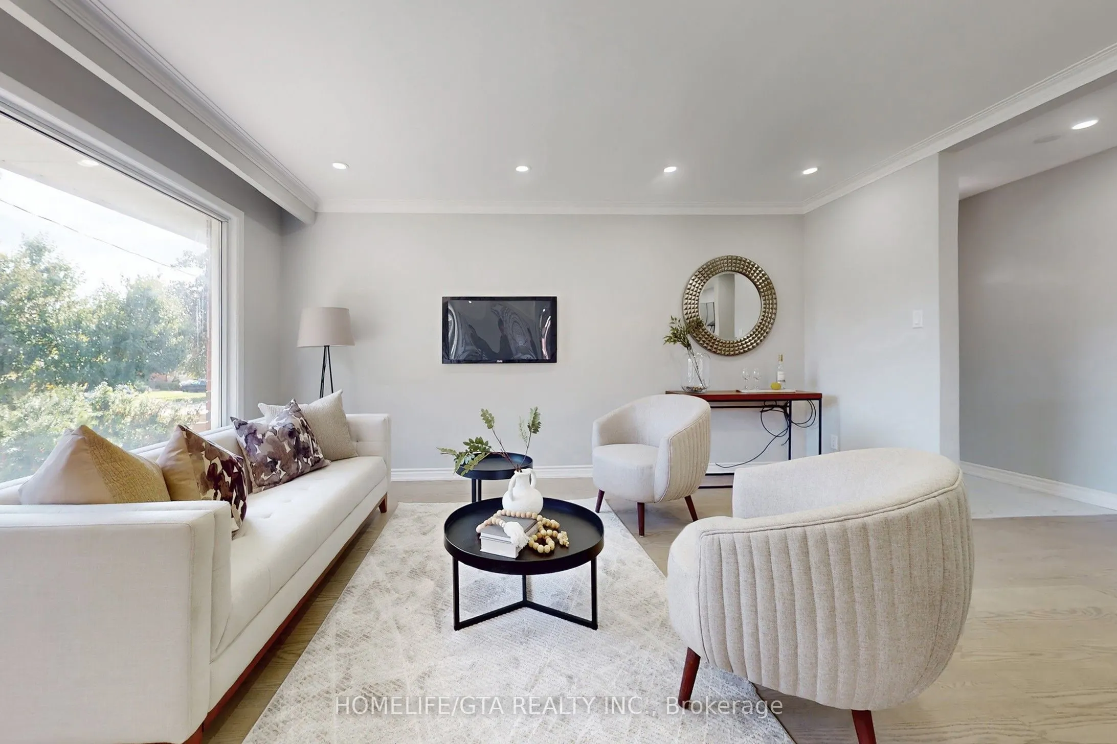 16 Woolwick Drive
