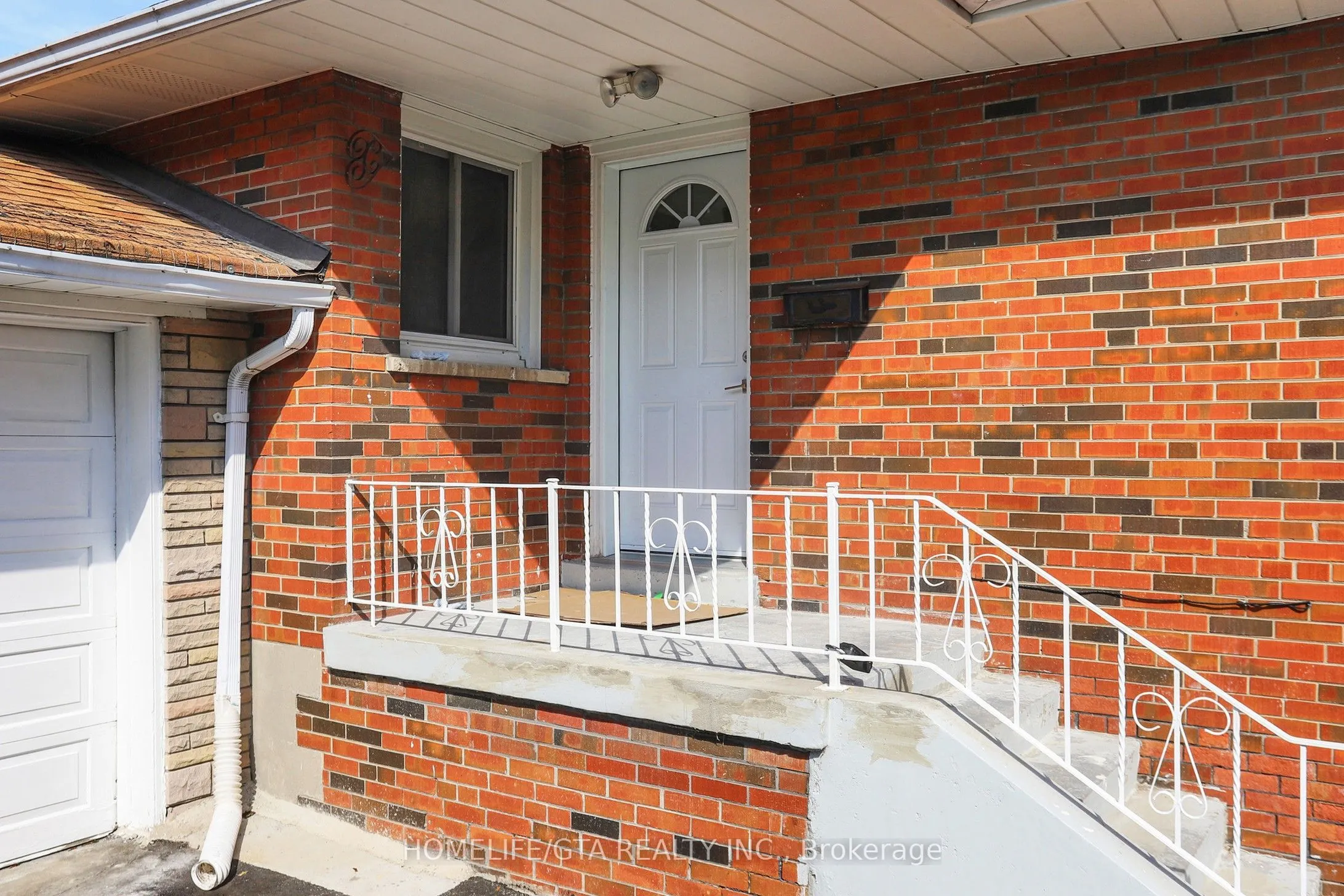16 Woolwick Drive