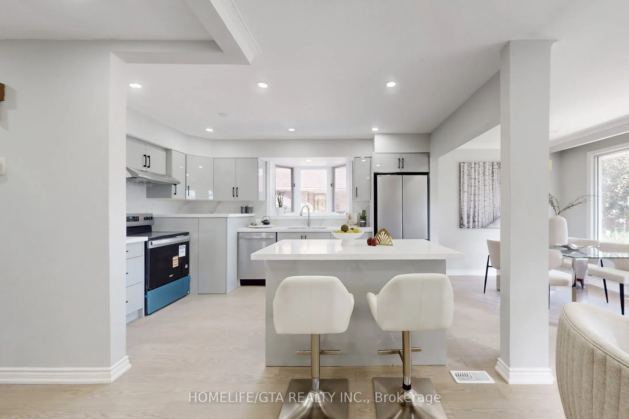 16 Woolwick Drive