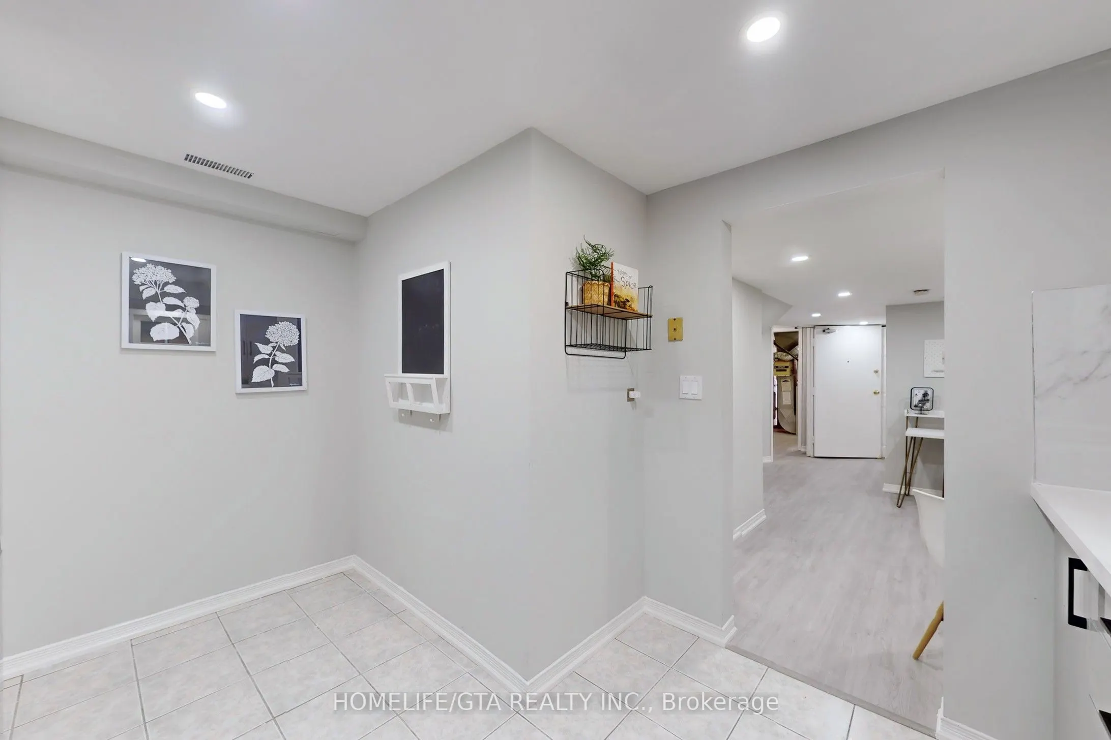 16 Woolwick Drive