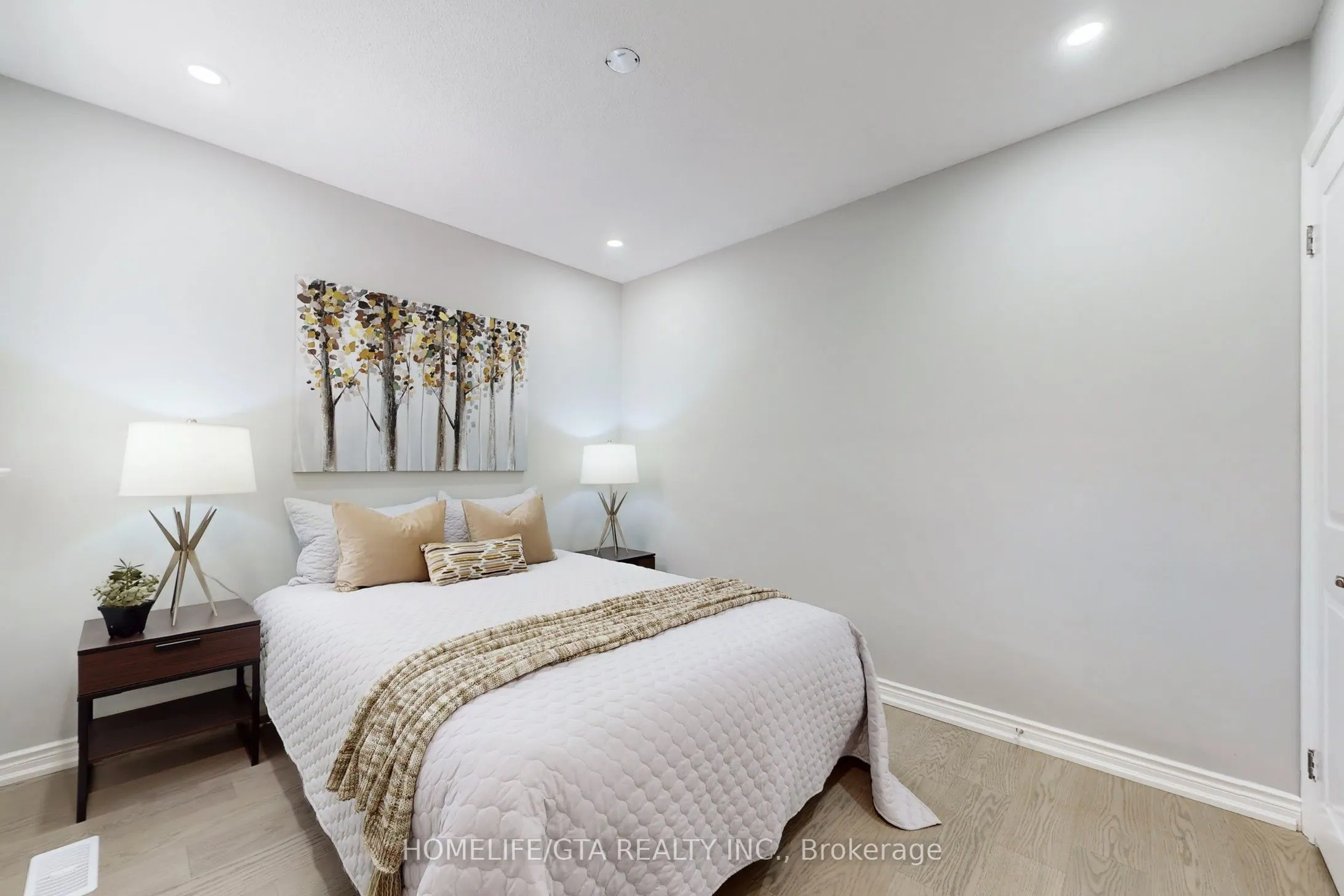 16 Woolwick Drive