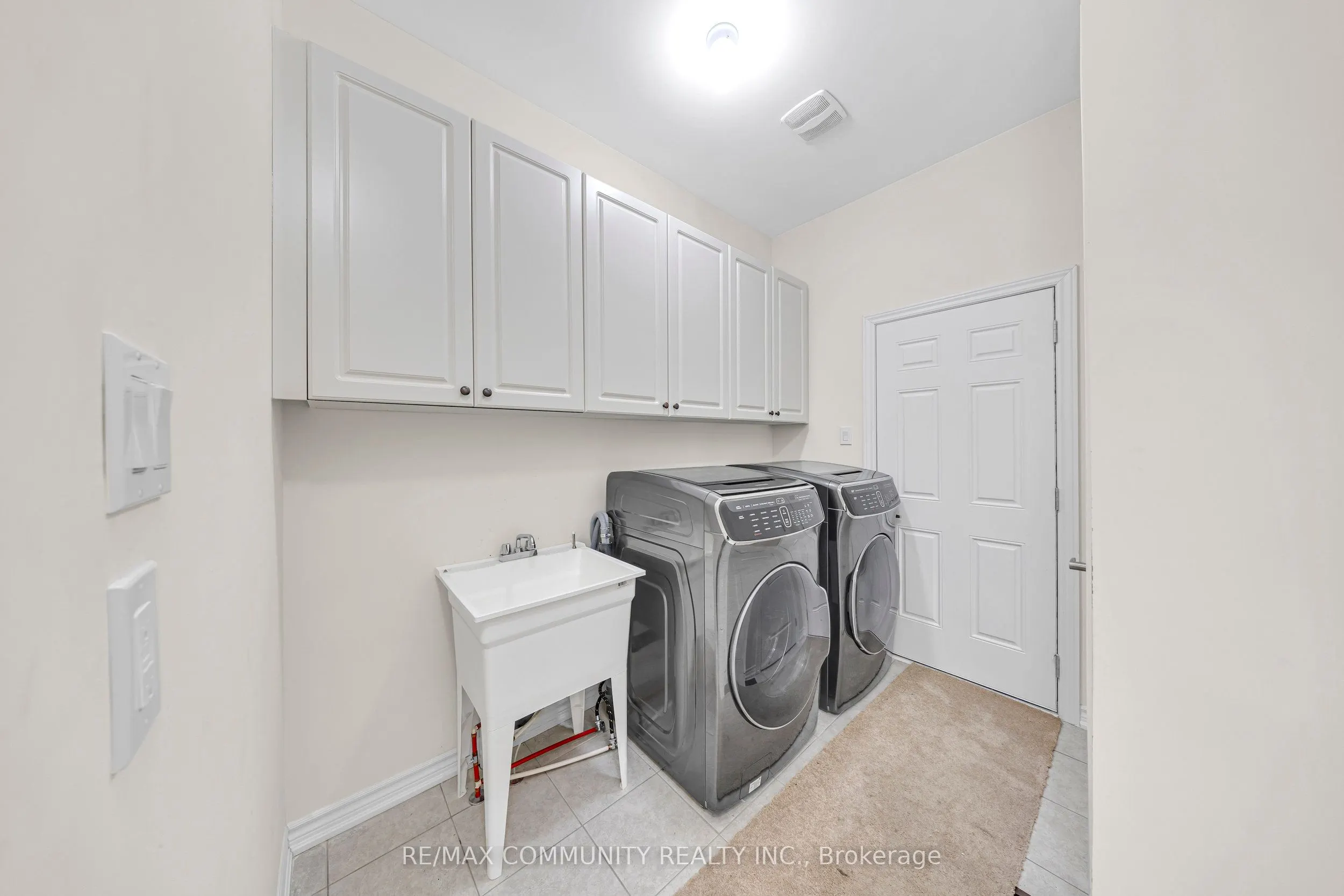 242 Kenneth Cole Drive