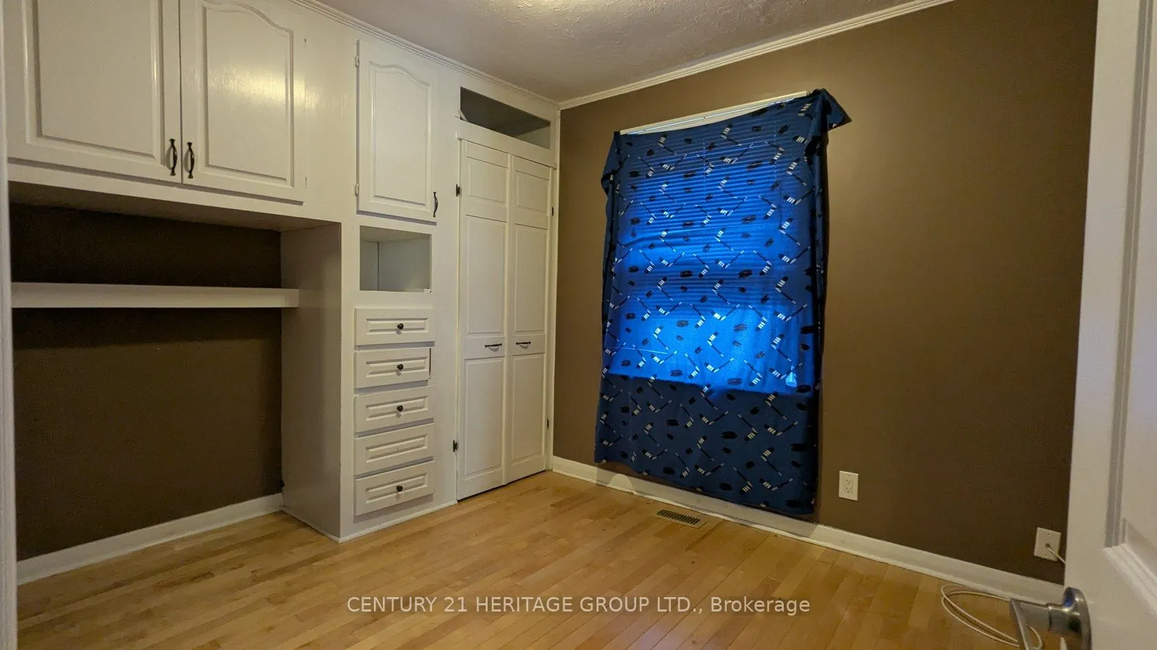 25 Bush Drive