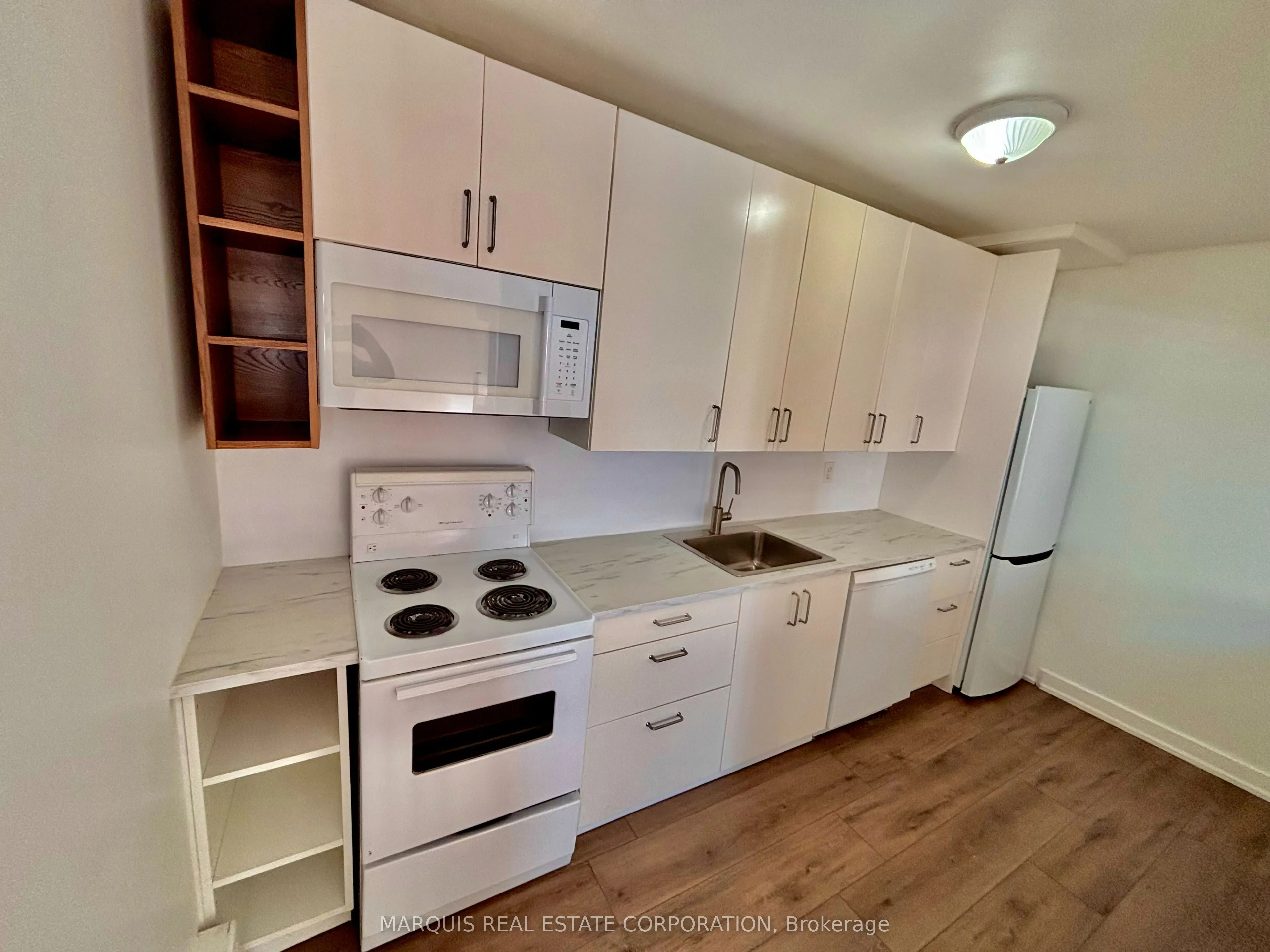 109 Beech Avenue, #204
