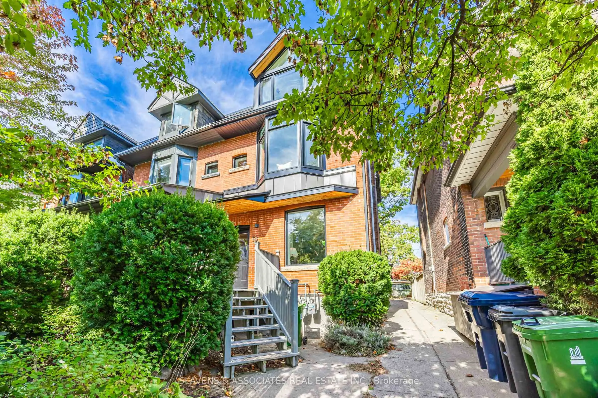 38 Wroxeter Avenue