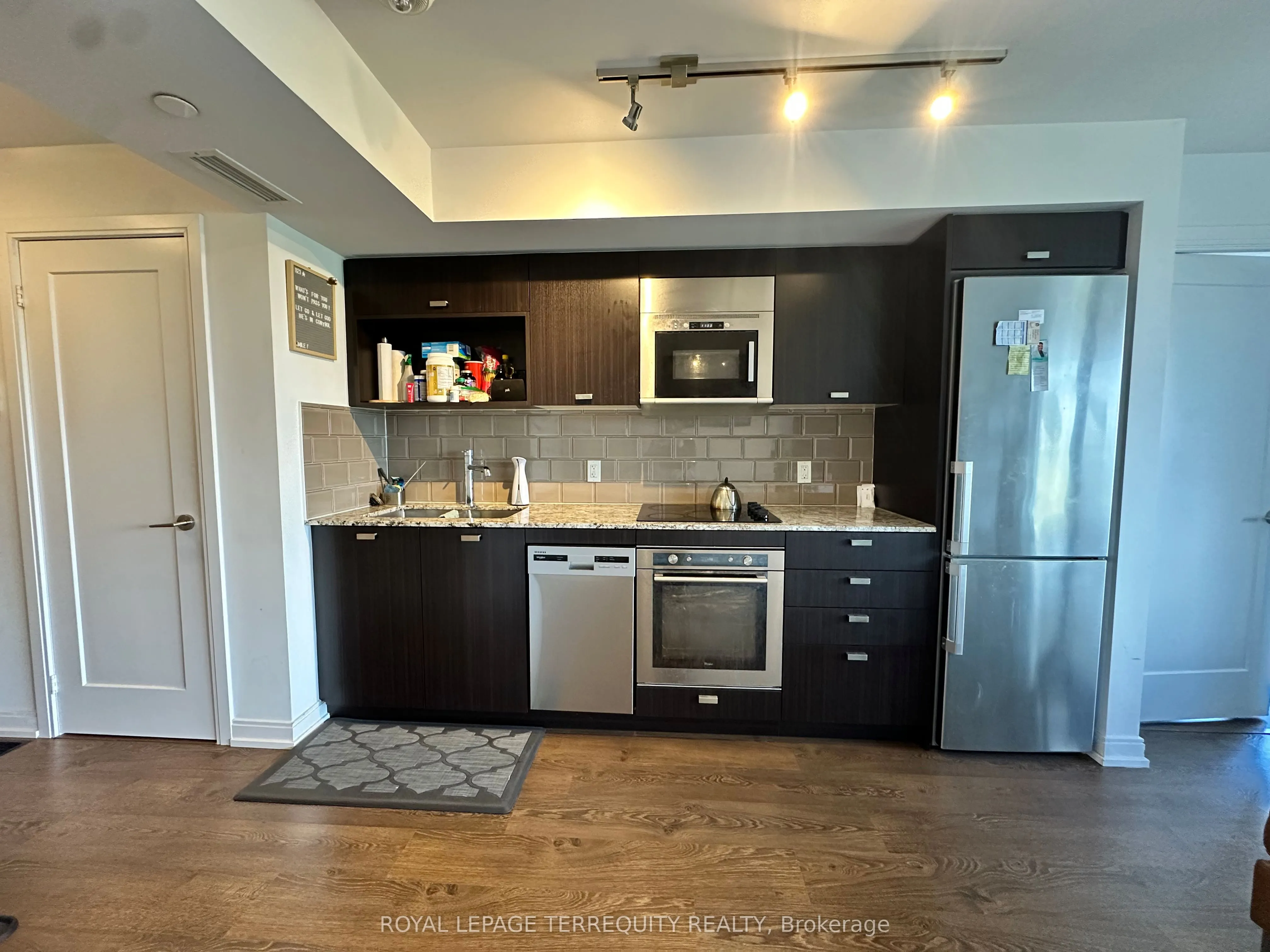 275 Village Green Square
