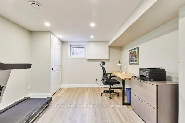 35 Glen Muir Drive