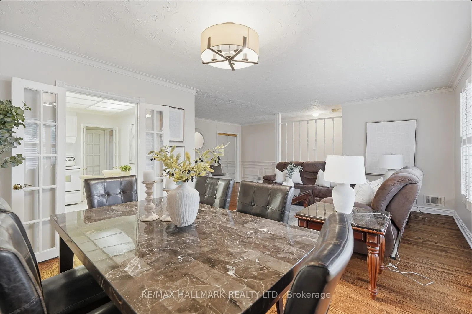 257 Chine Drive