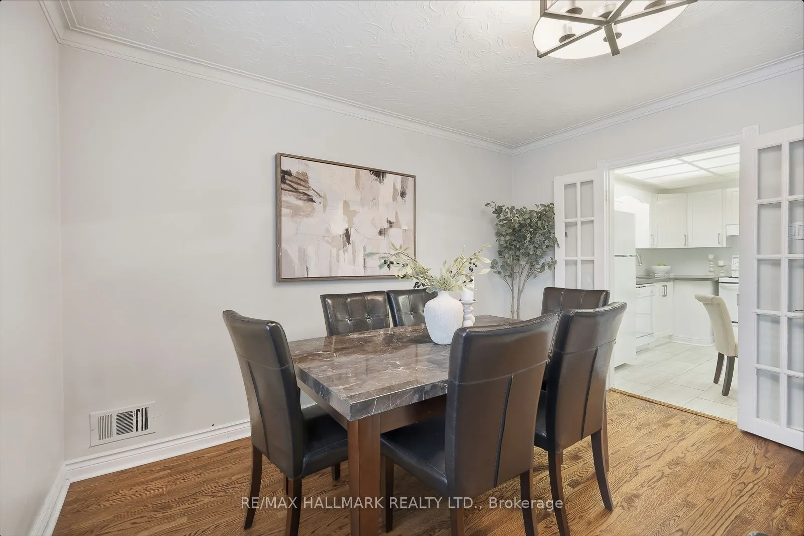 257 Chine Drive