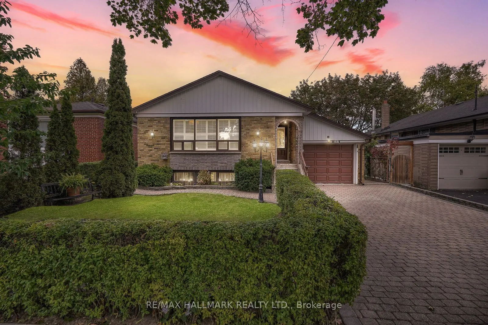 257 Chine Drive