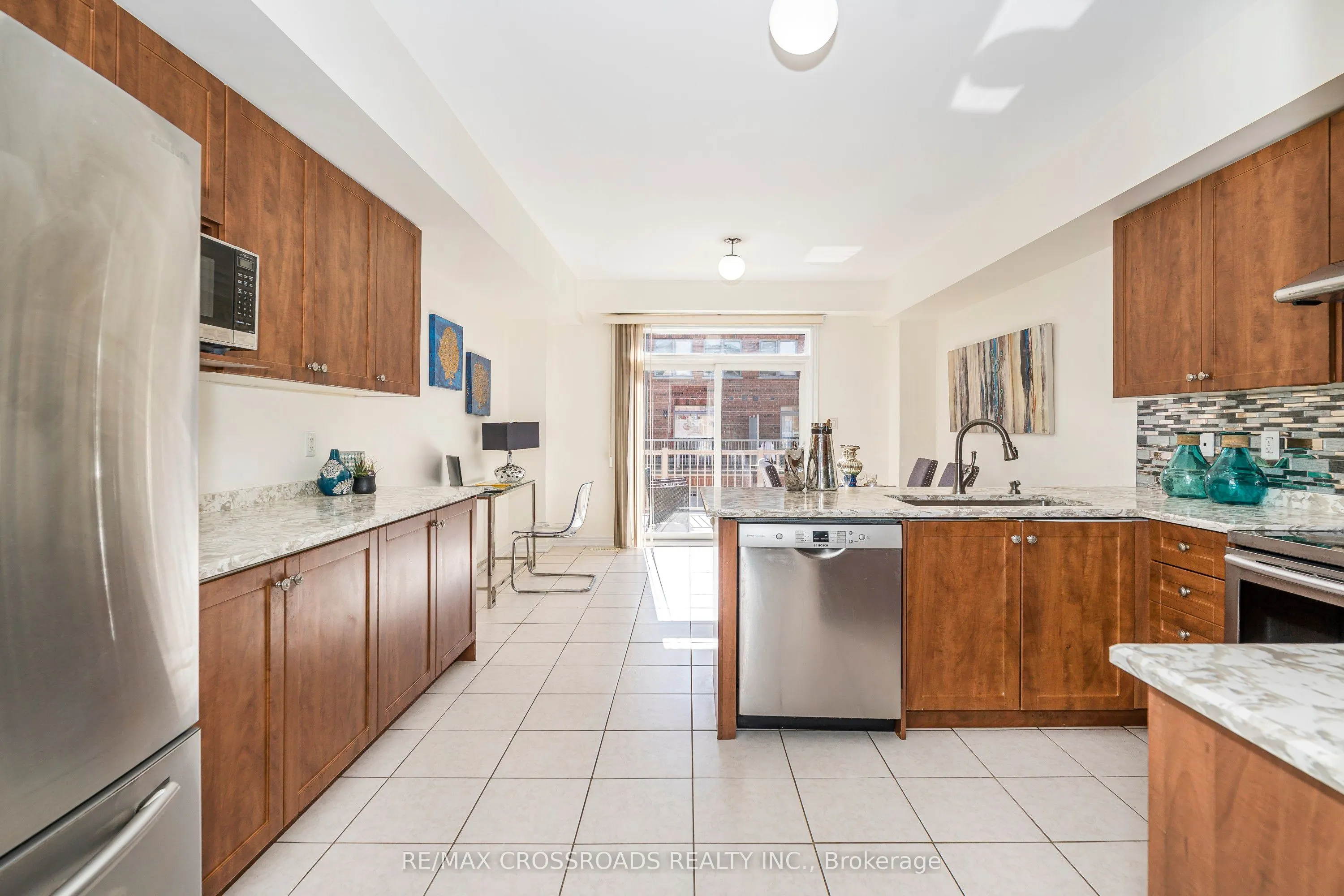 38 Lily Cup Avenue