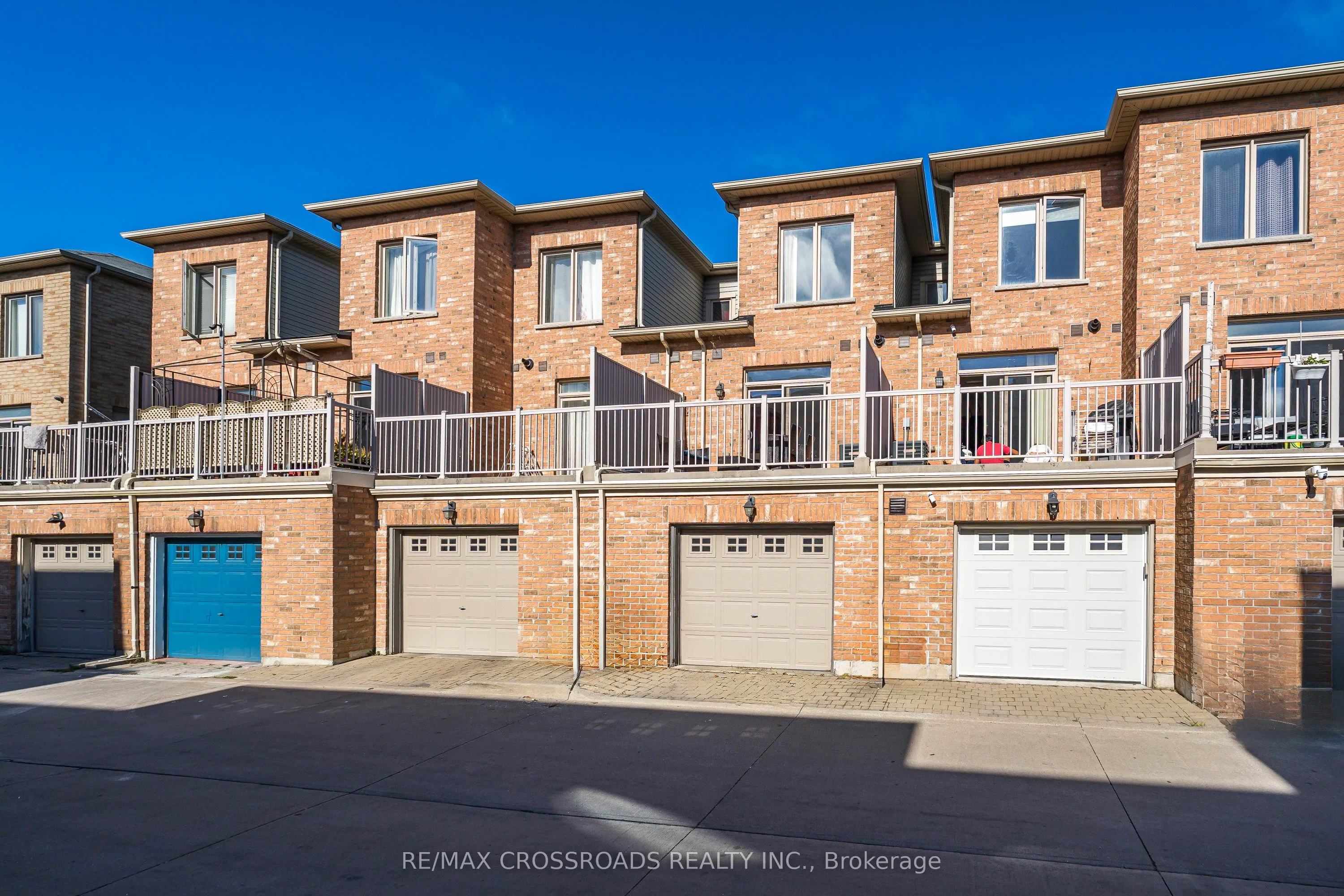 38 Lily Cup Avenue