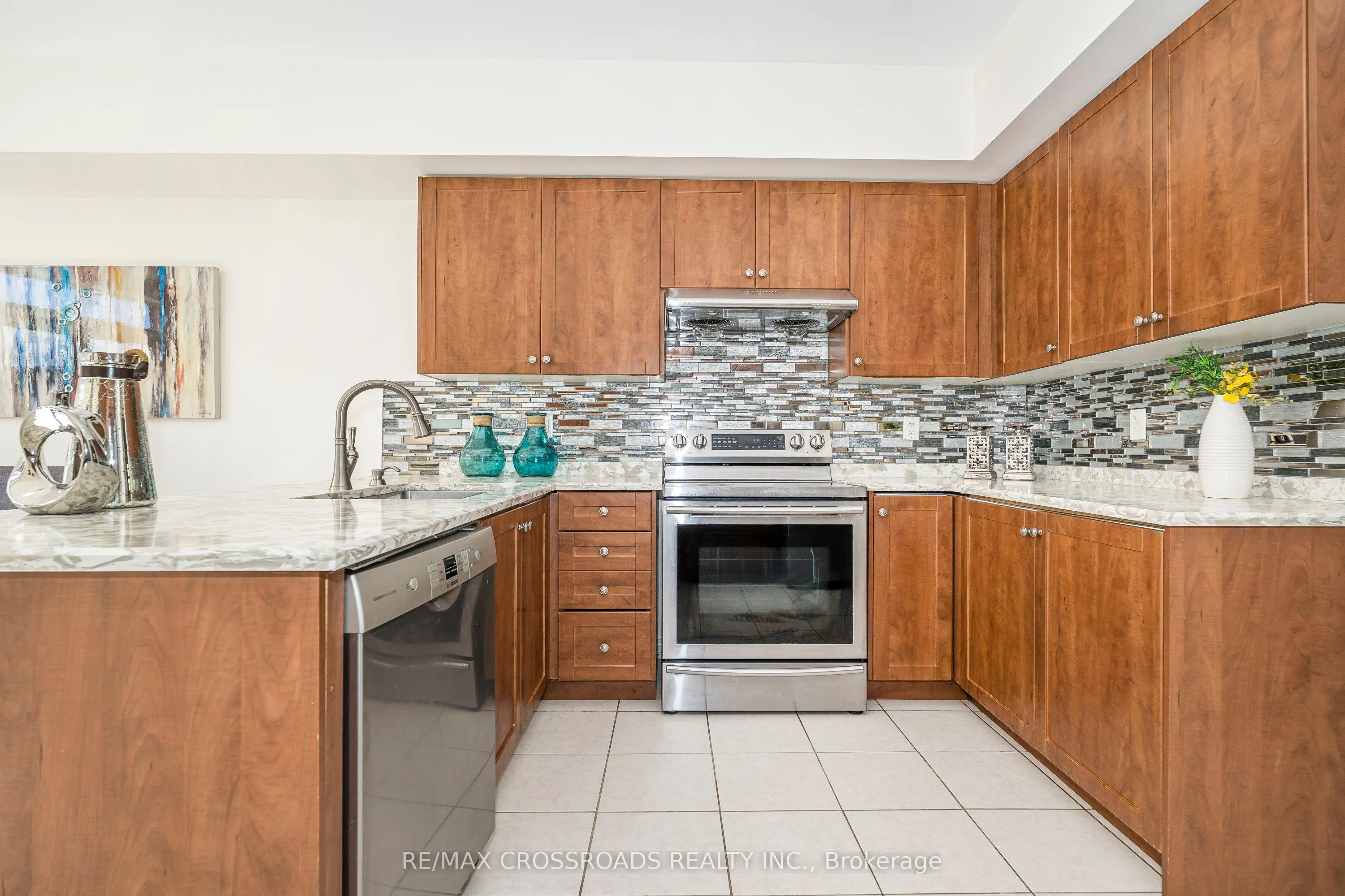 38 Lily Cup Avenue