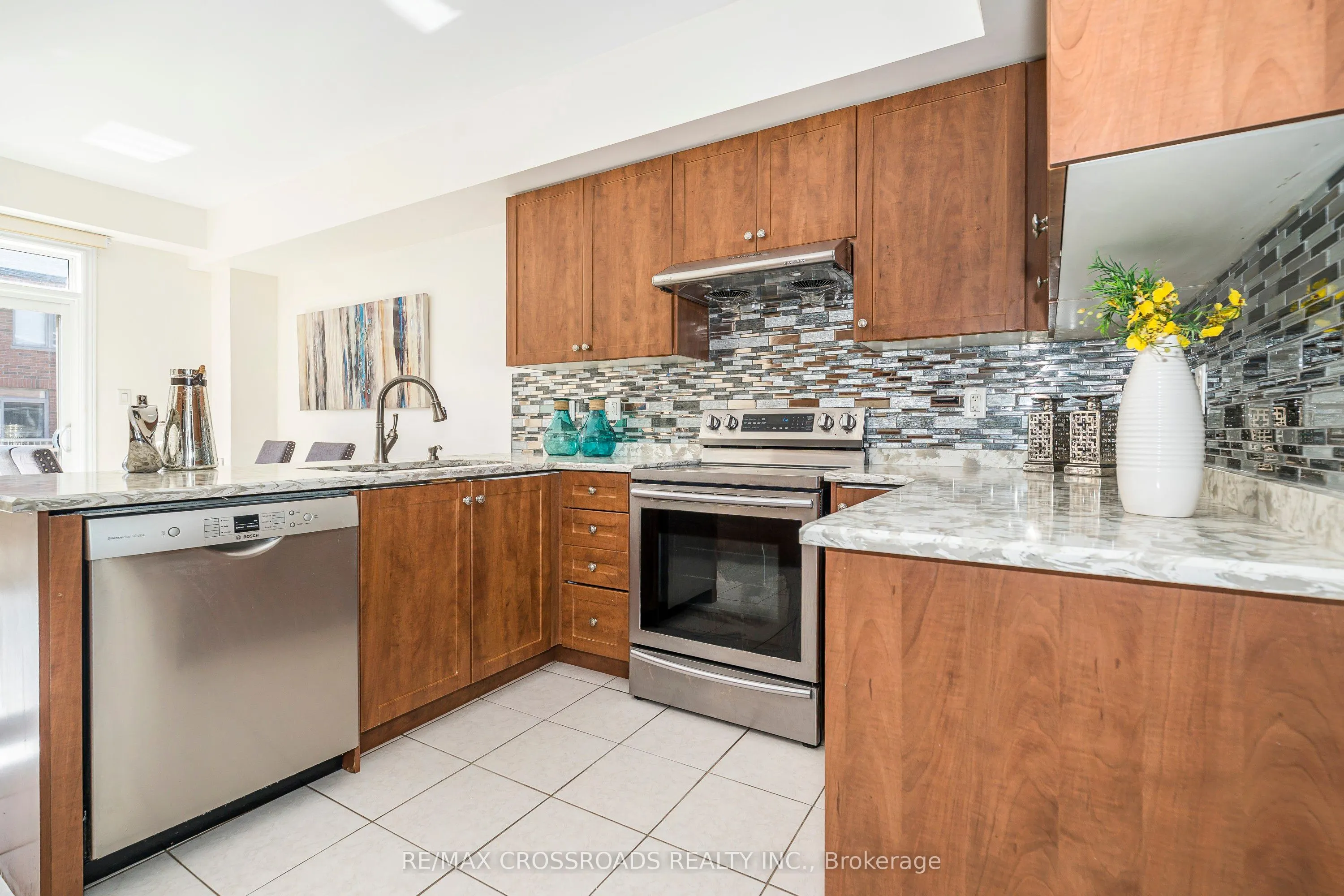 38 Lily Cup Avenue