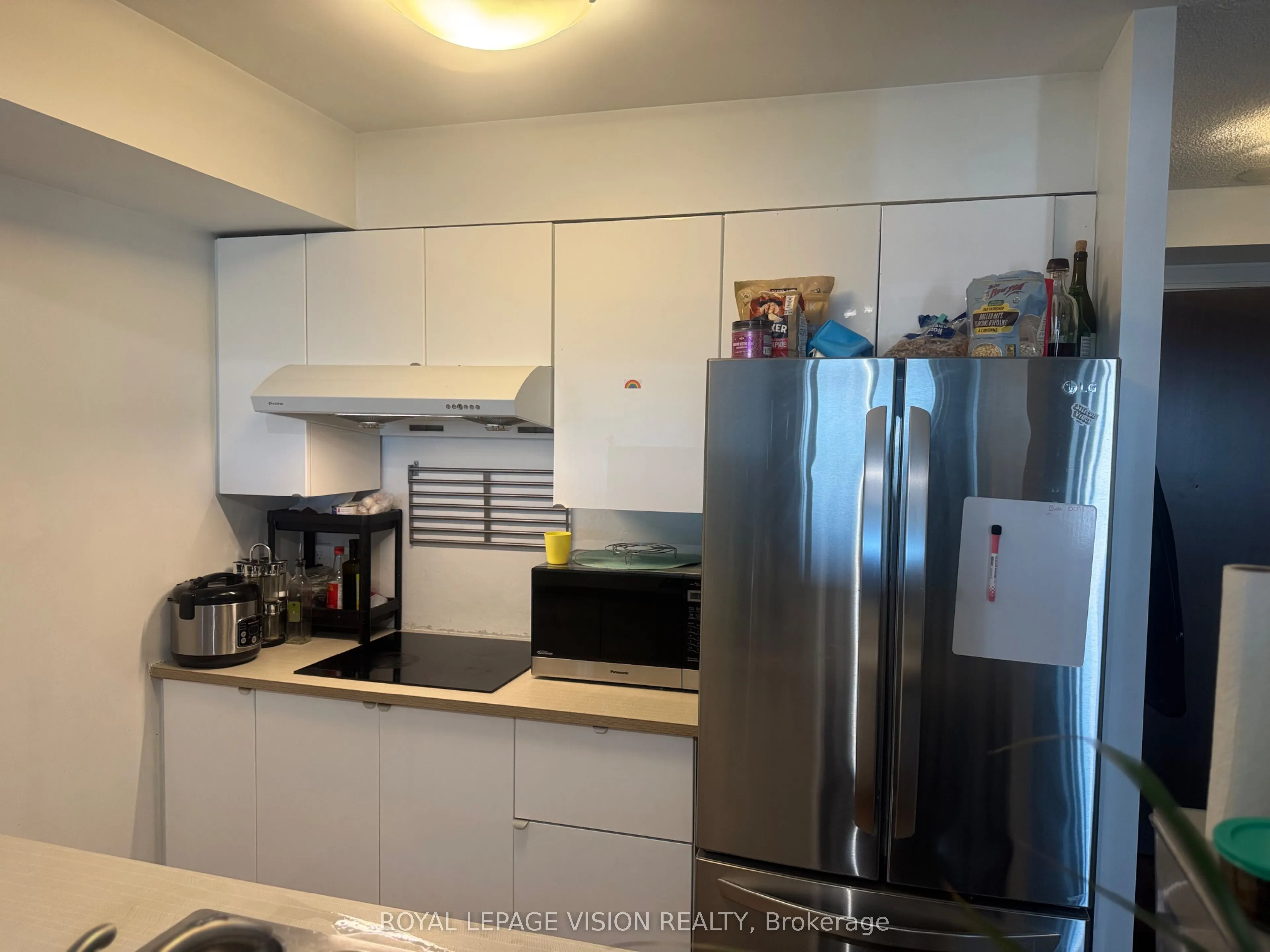 151 Village Green Square, #1109
