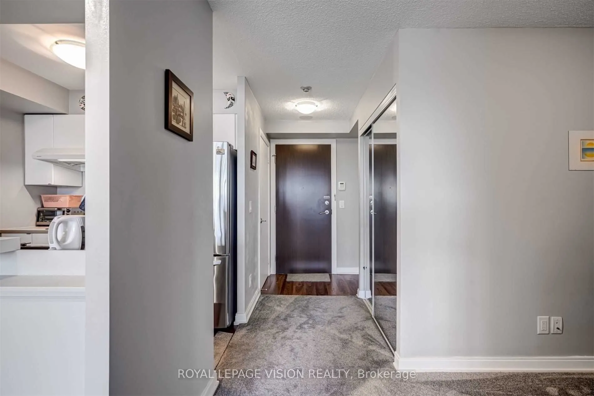 151 Village Green Square, #1109