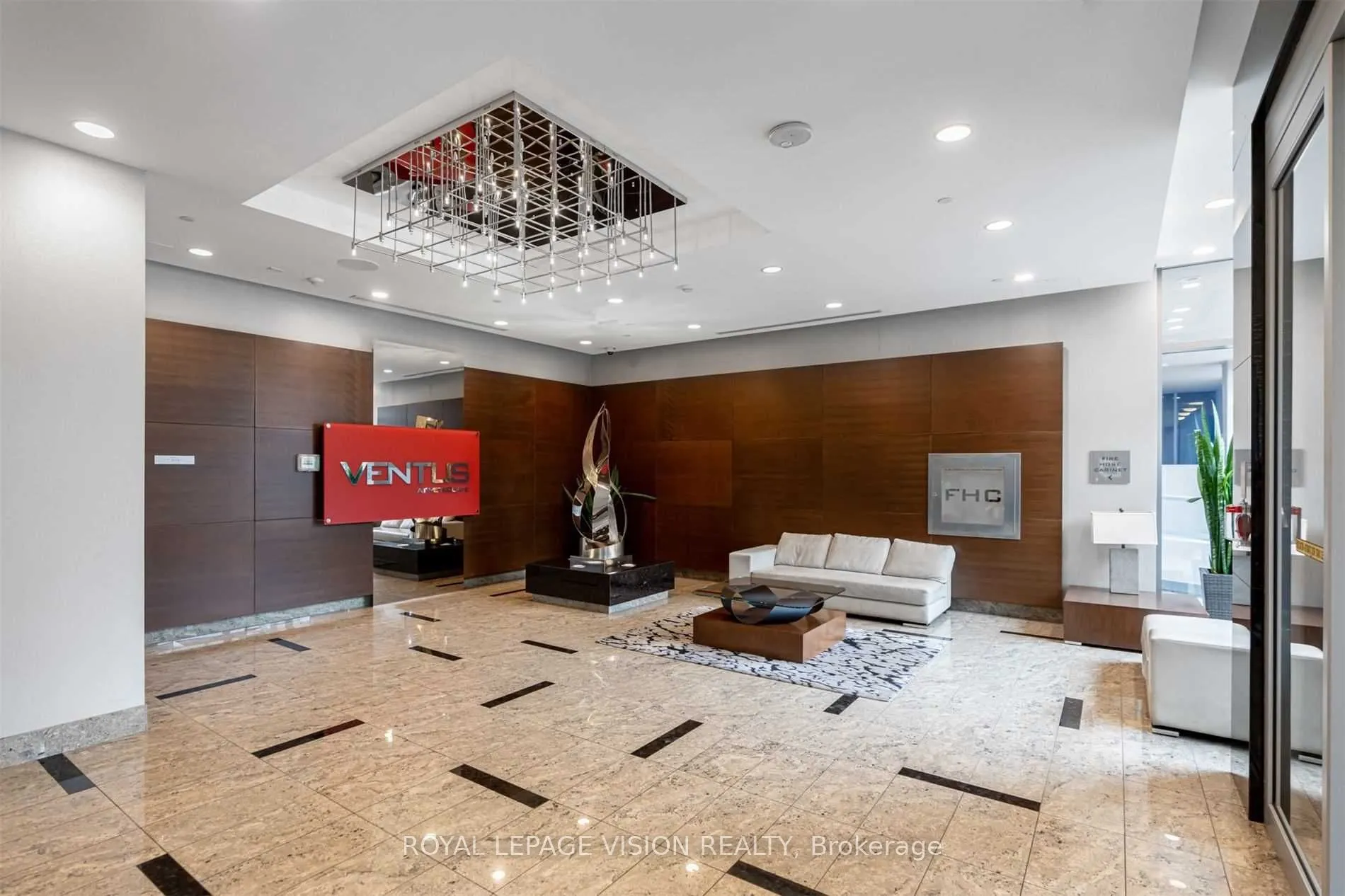 151 Village Green Square, #1109