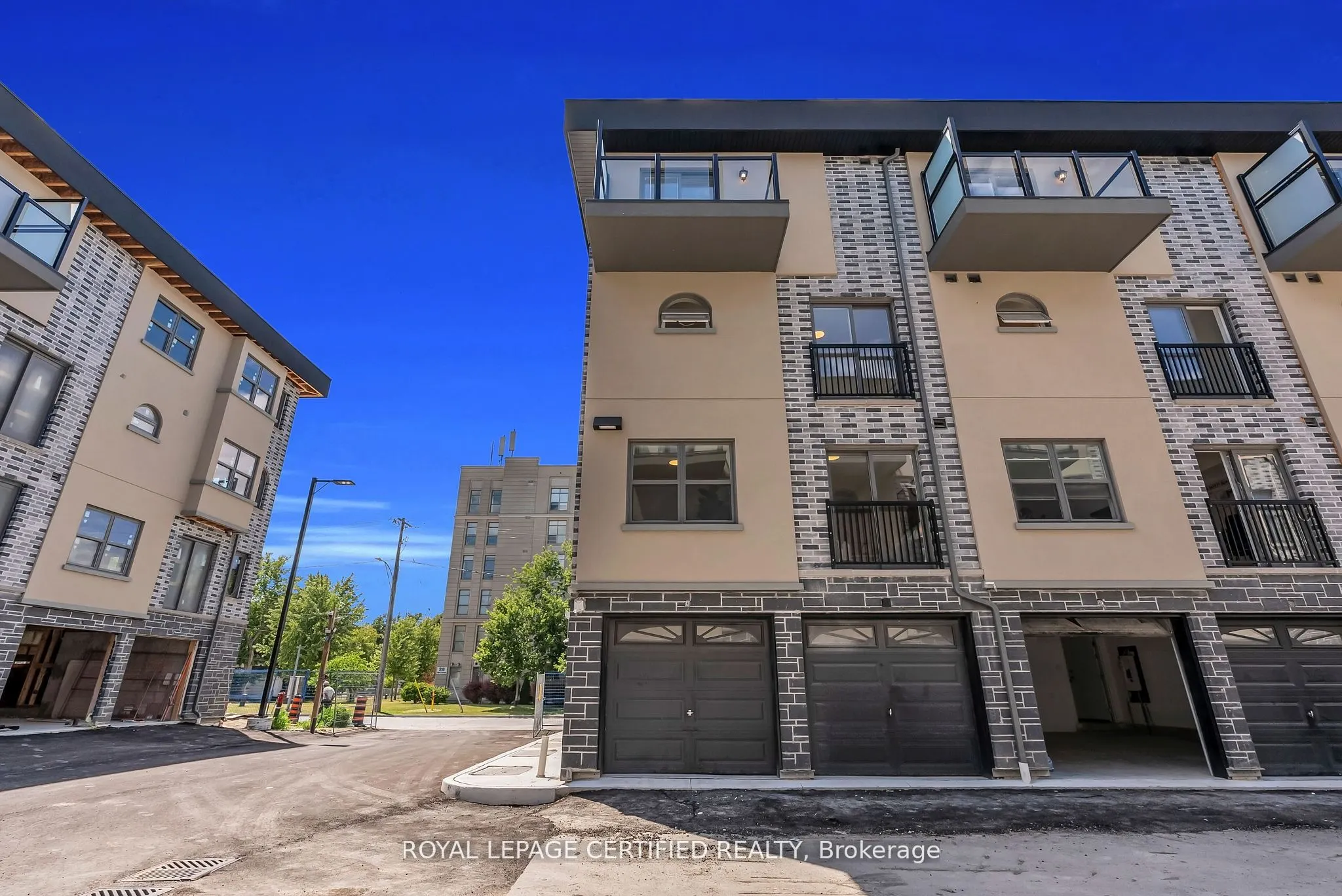 400 Mary Street E, #21
