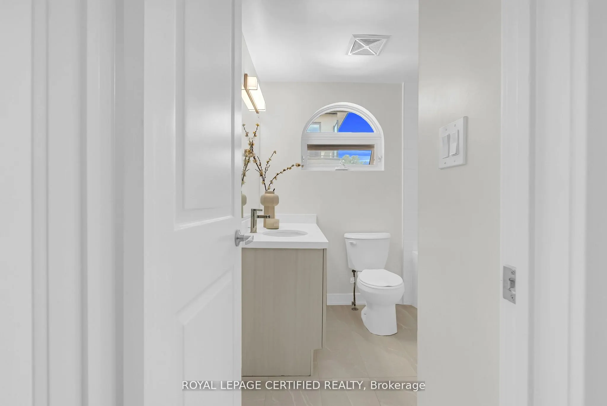 400 Mary Street E, #21