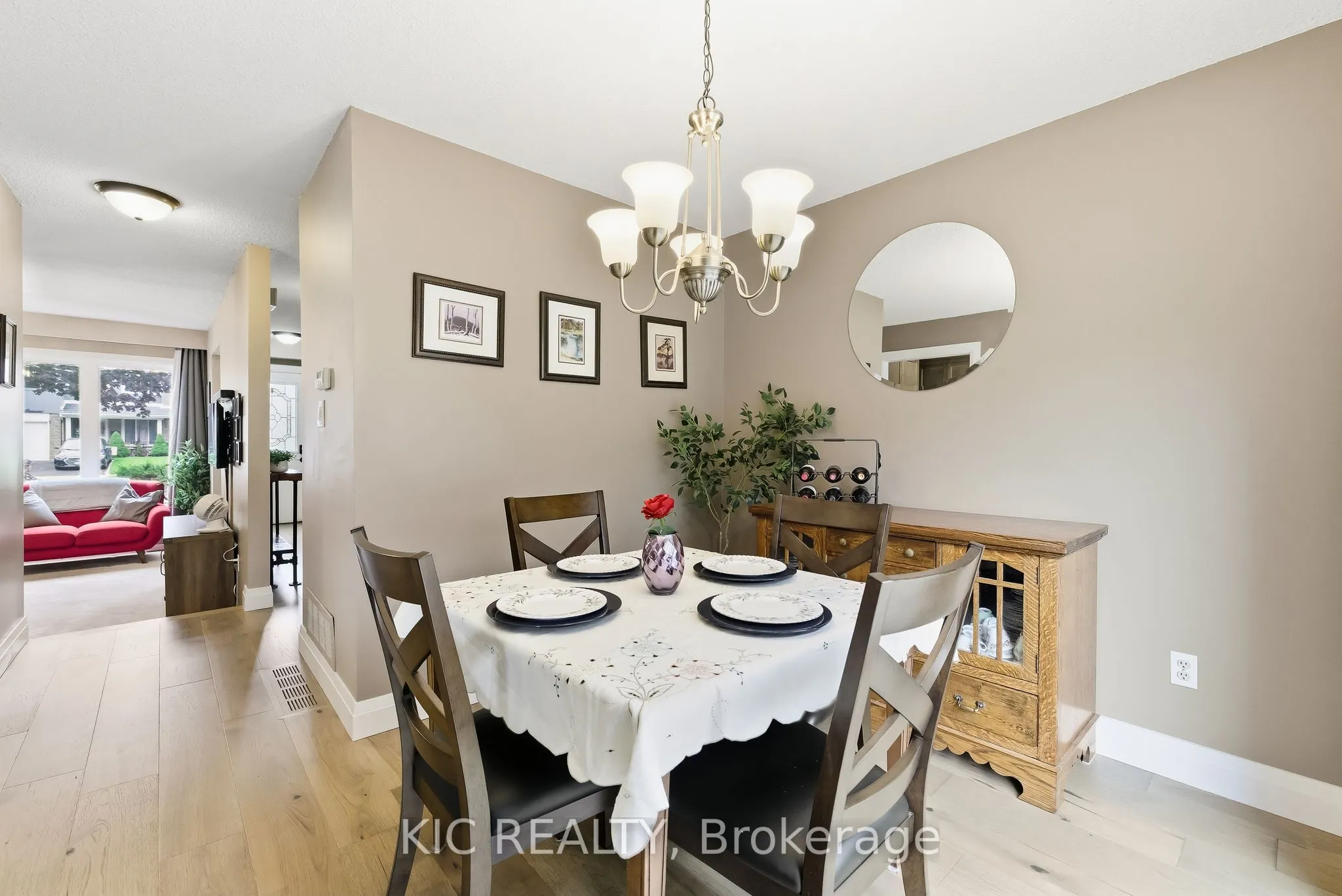 1795 Listowell Crescent